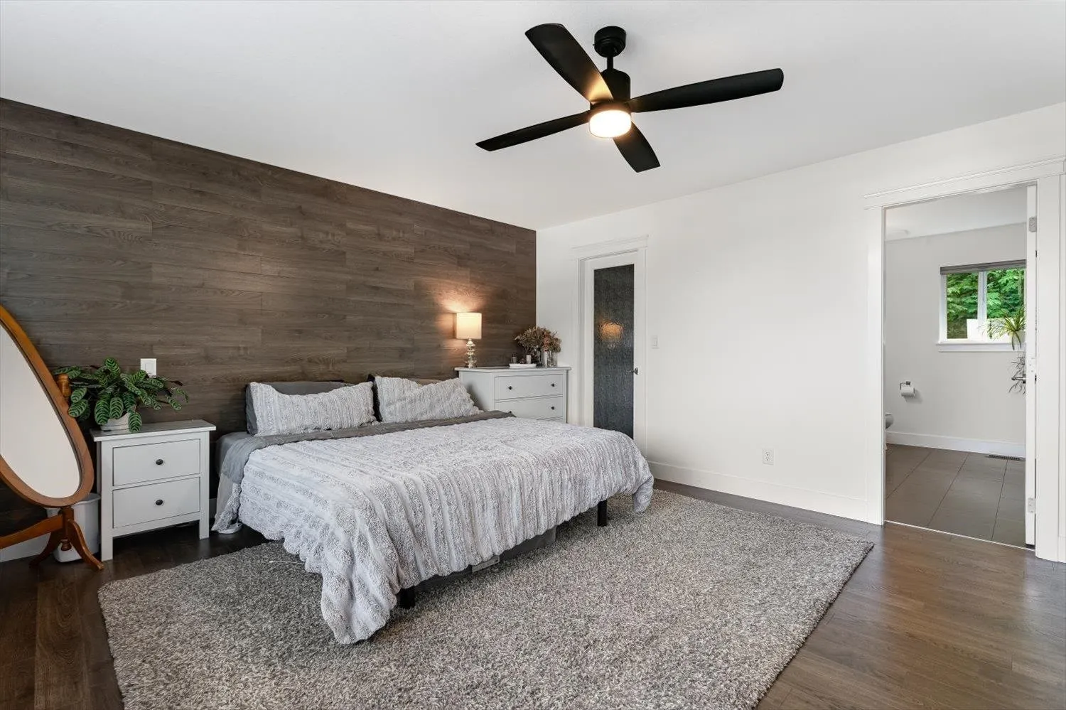 5486 Maclachlan Place