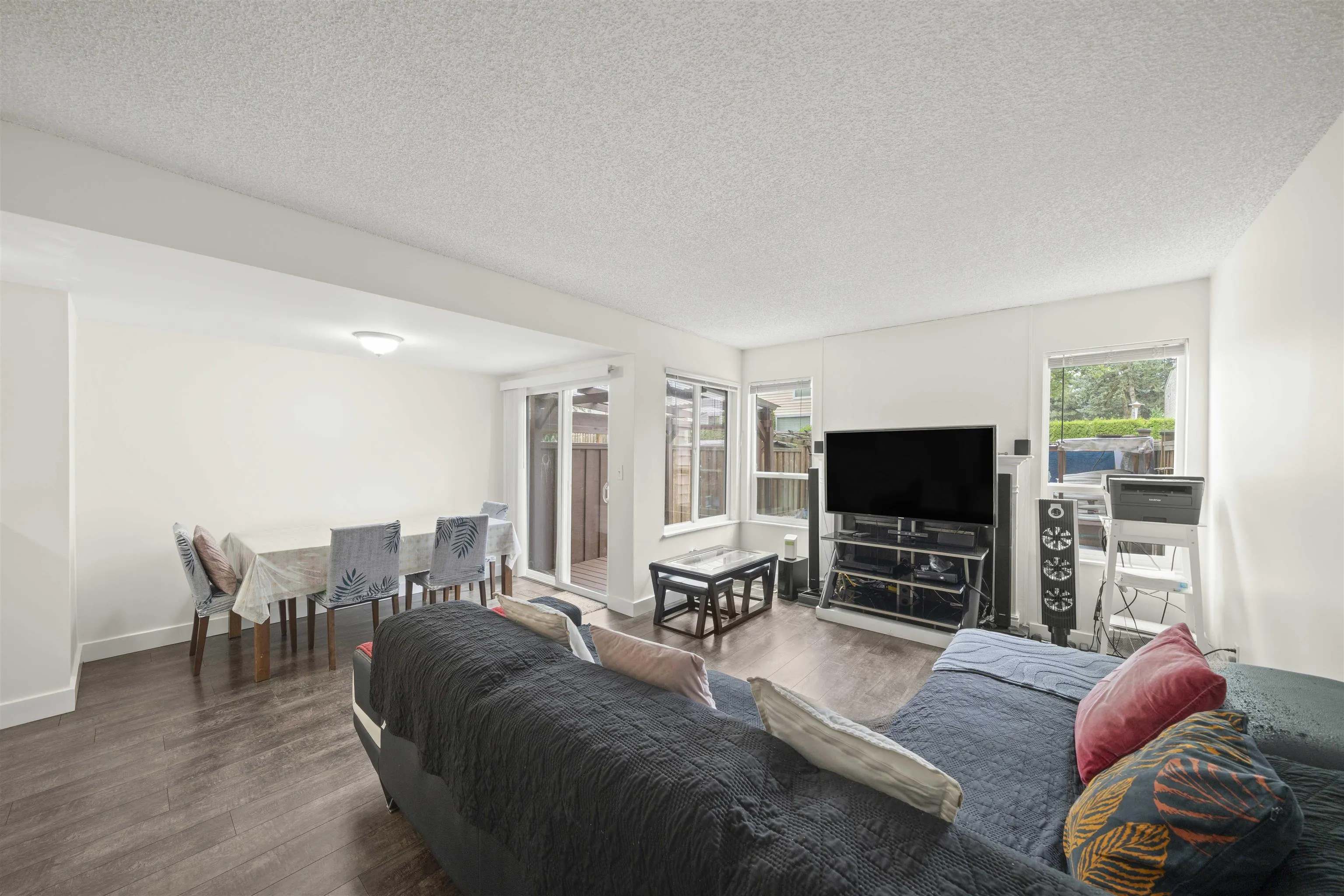 65 9366 128 Street
