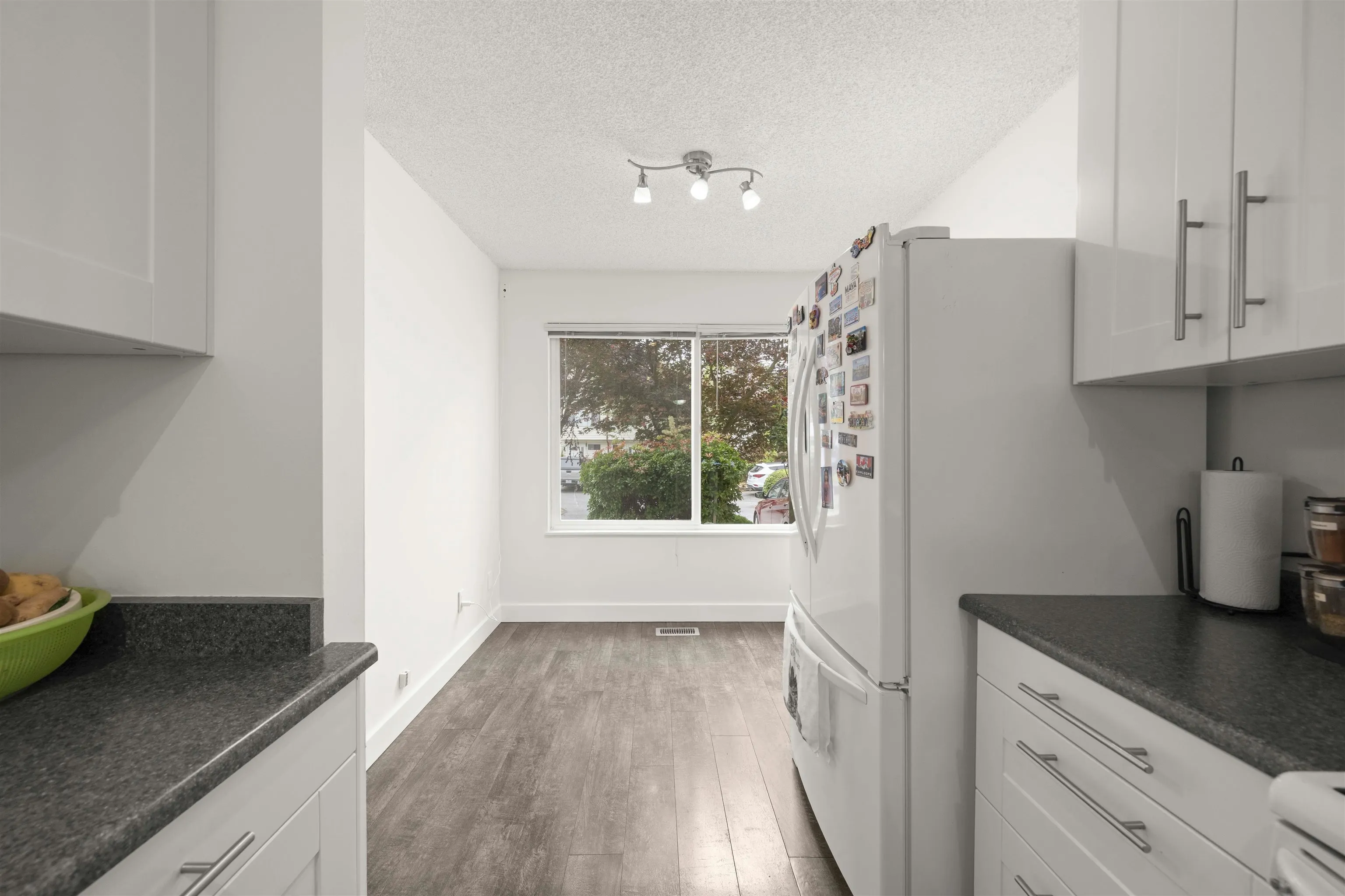 65 9366 128 Street