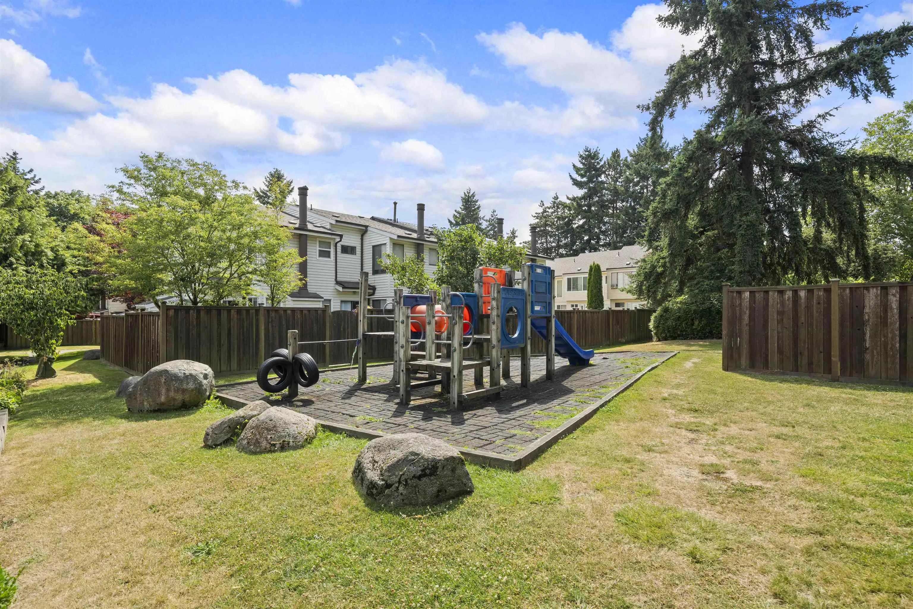 65 9366 128 Street