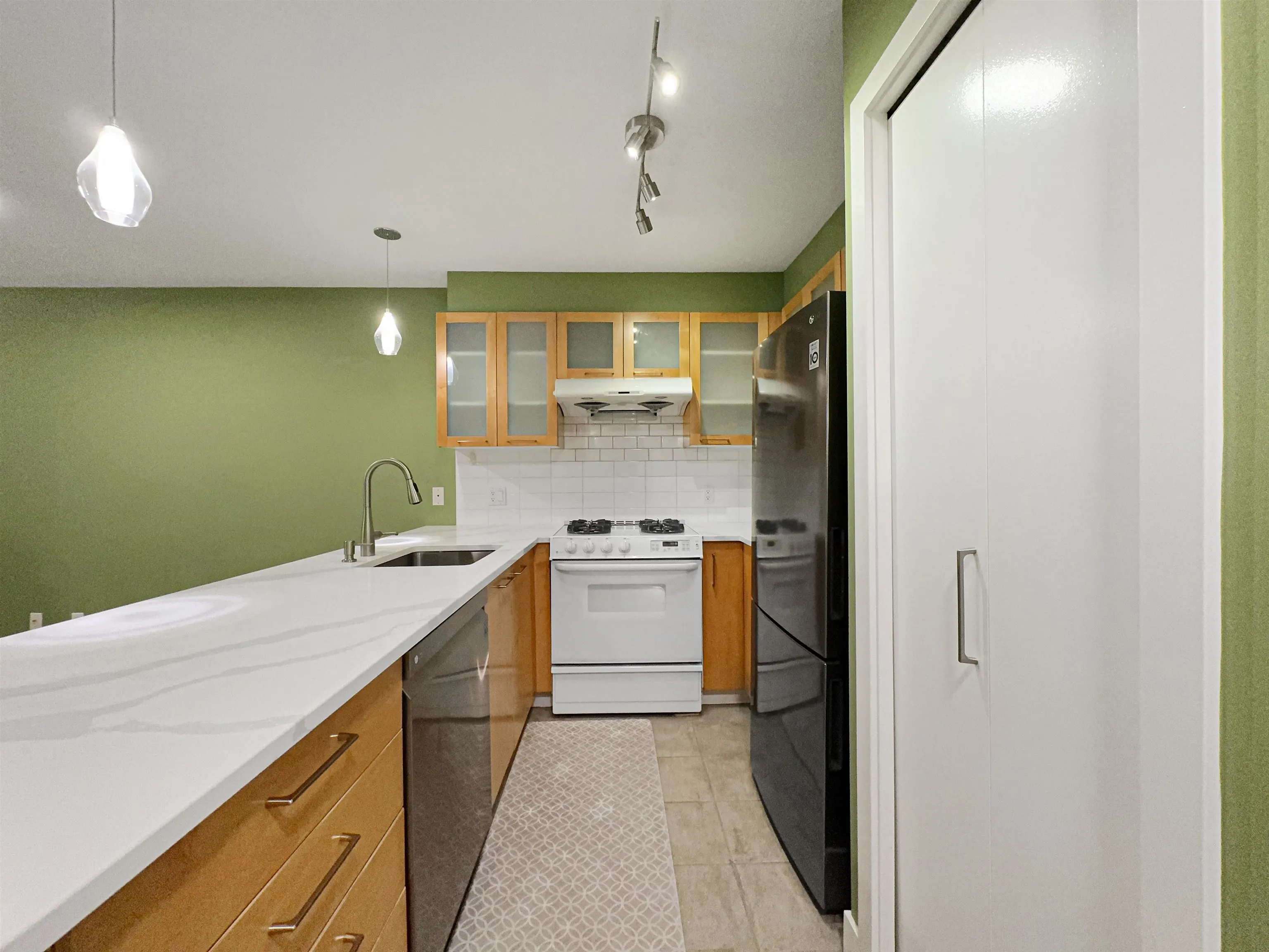 1xx 9333 Alberta Road