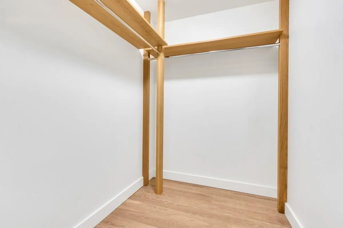 501 1409 W Pender Street