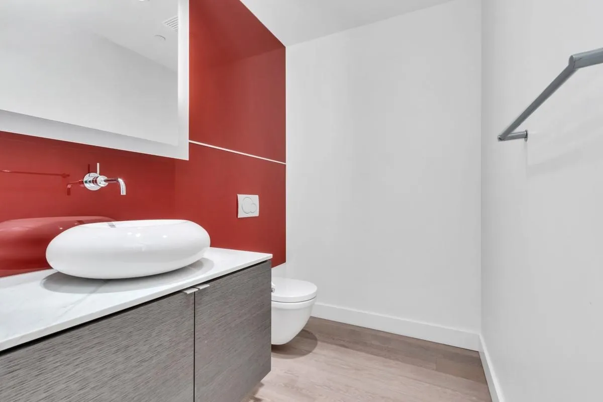 501 1409 W Pender Street