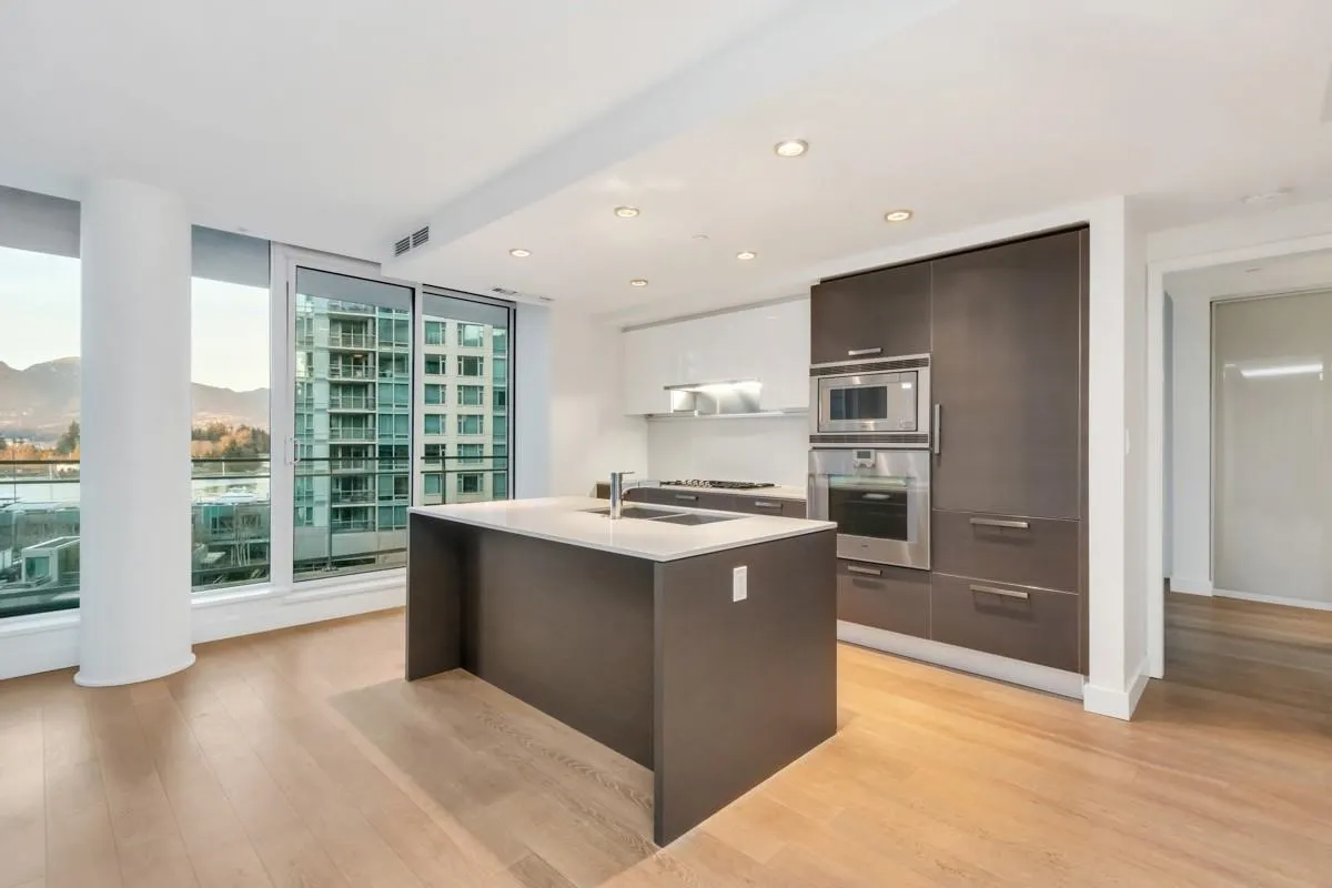 501 1409 W Pender Street