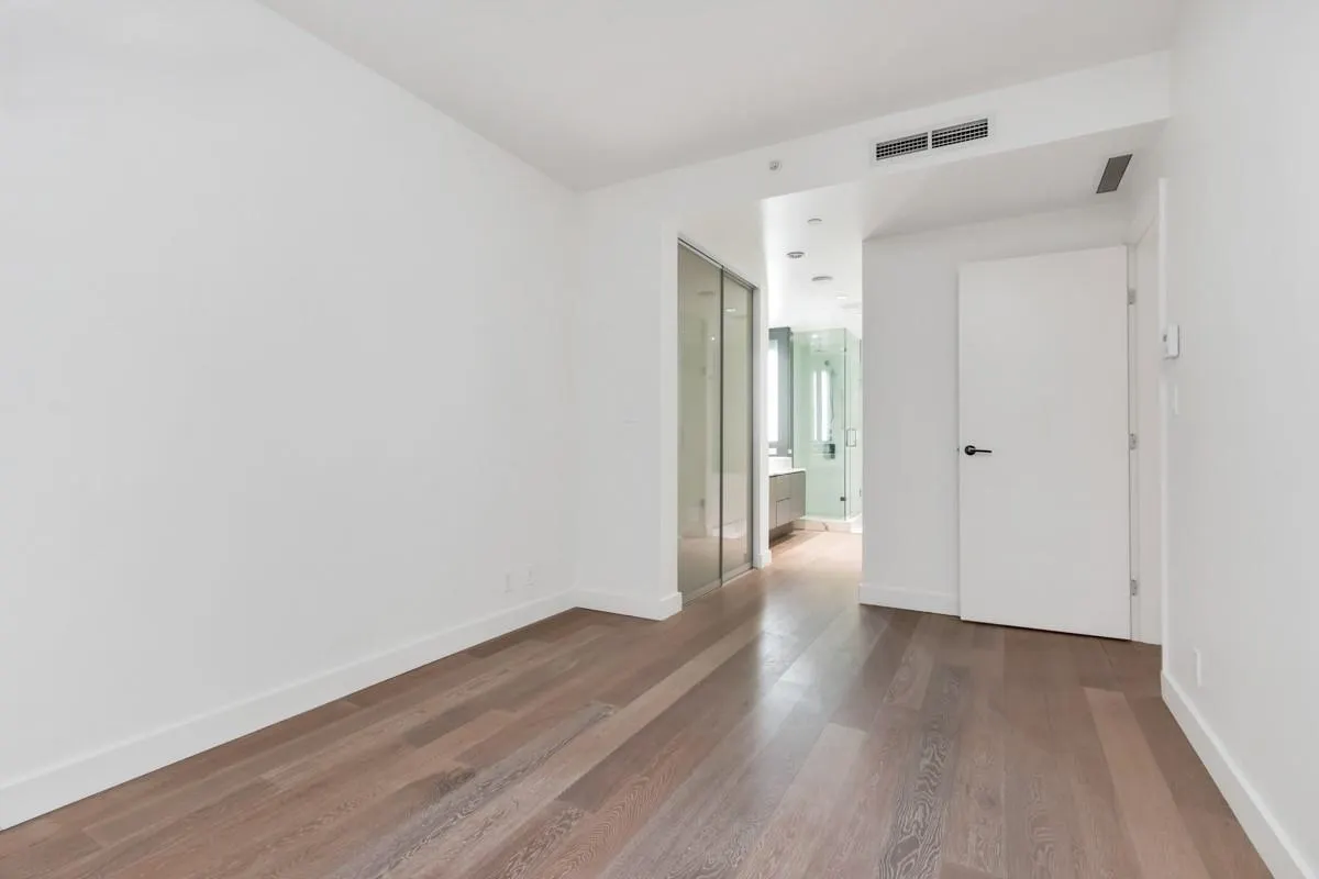 501 1409 W Pender Street