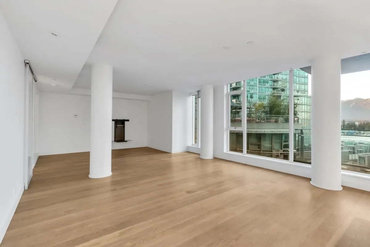 501 1409 W Pender Street