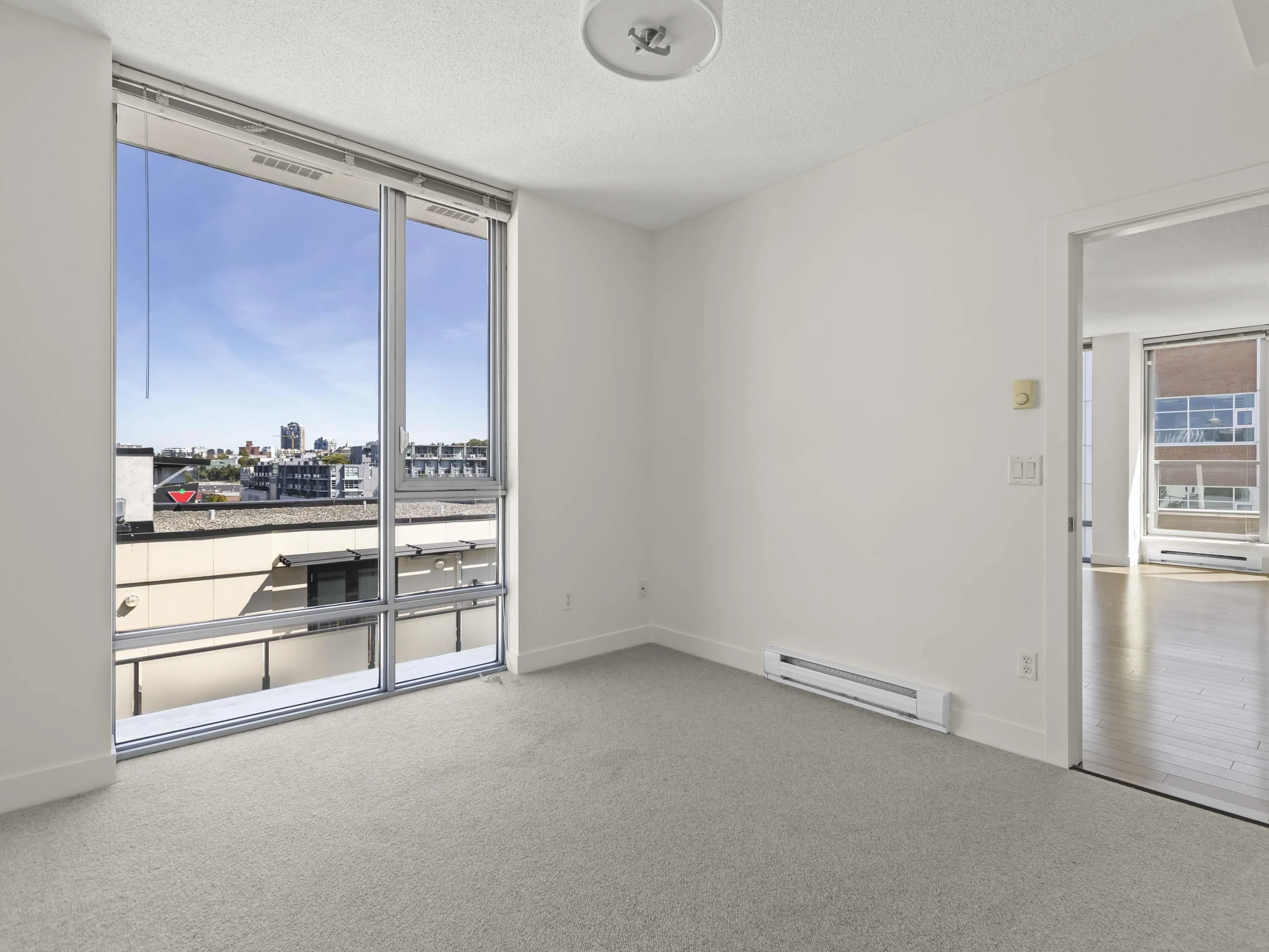 PH2 587 W 7th Avenue