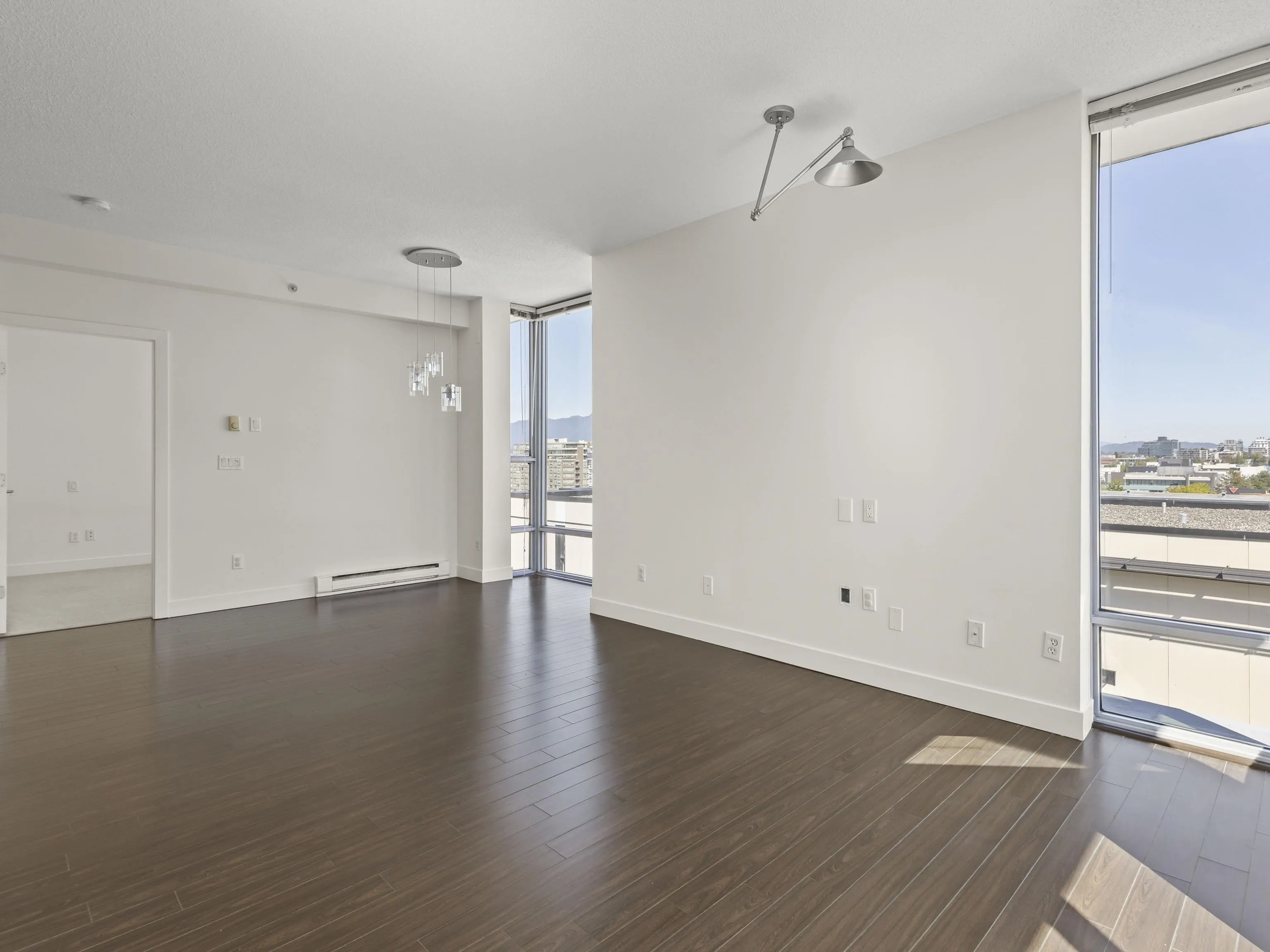 PH2 587 W 7th Avenue