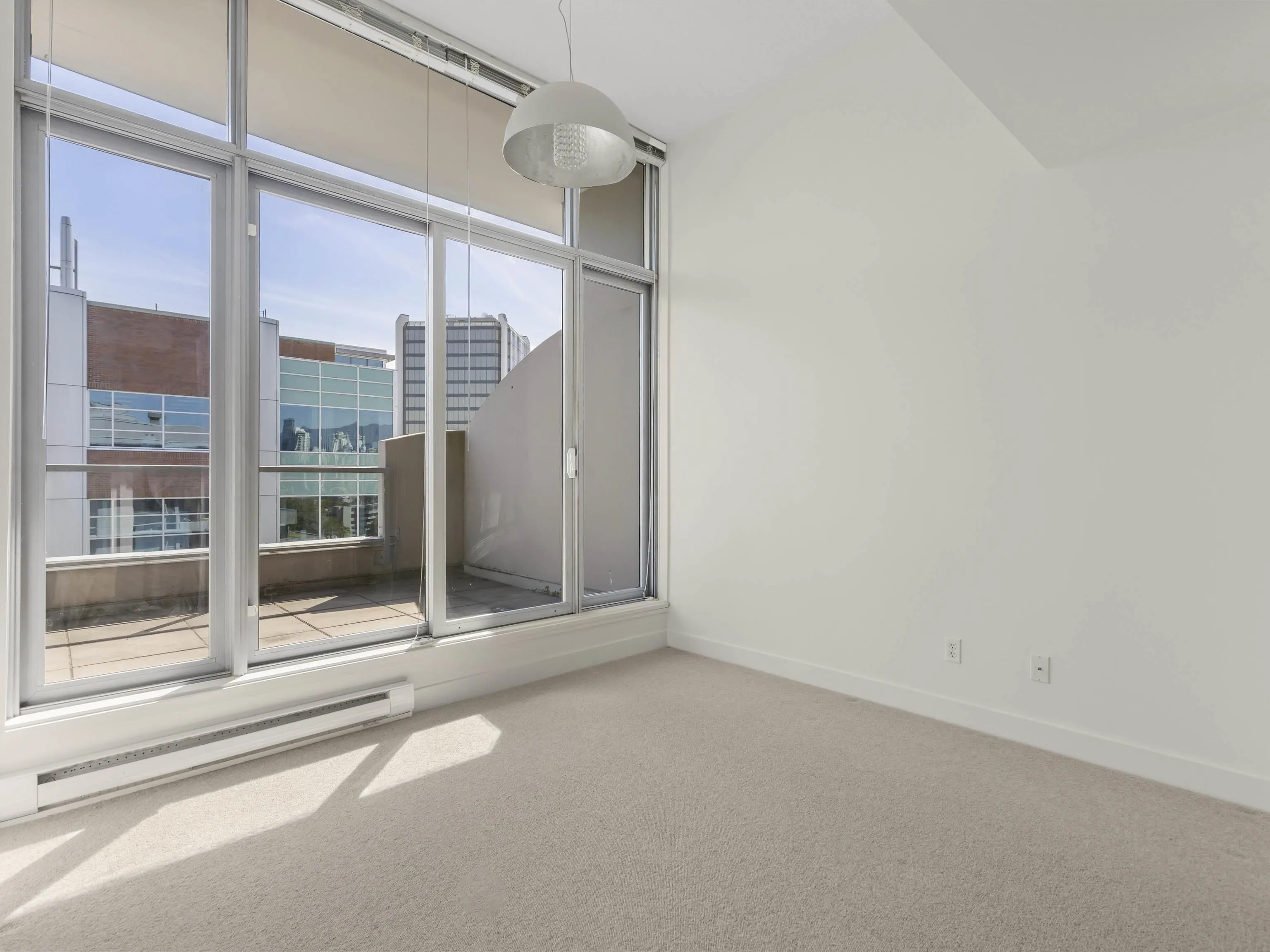 PH2 587 W 7th Avenue