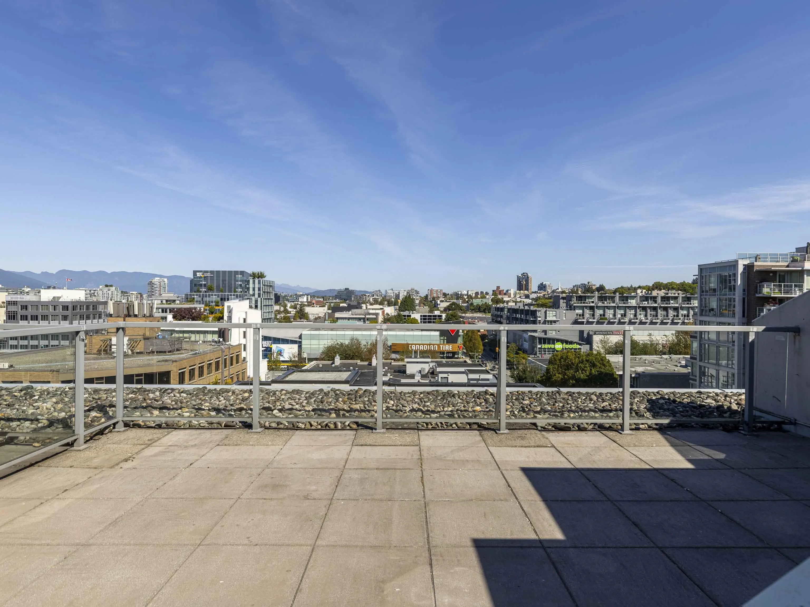 PH2 587 W 7th Avenue