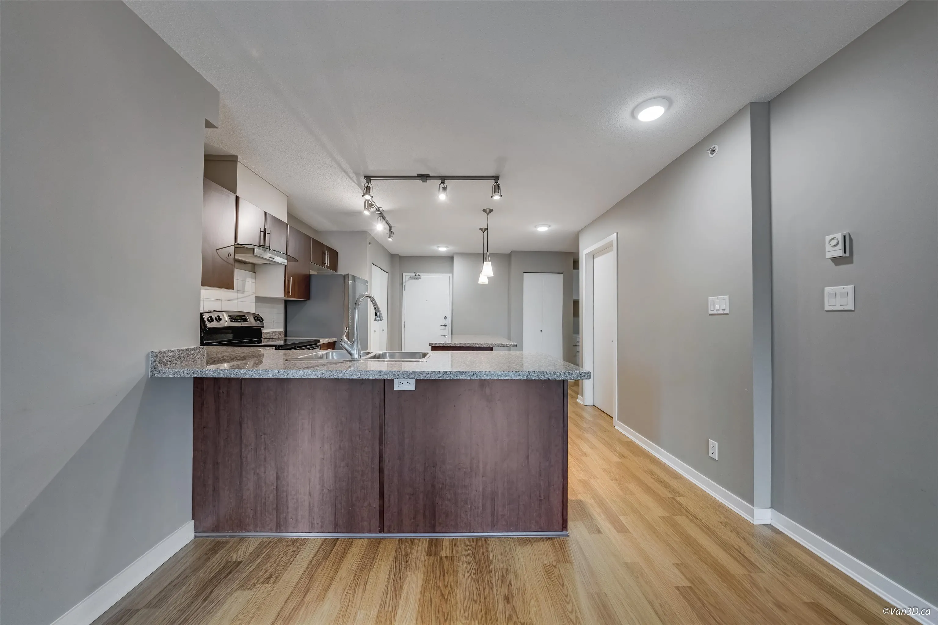 1101 1178 Heffley Crescent