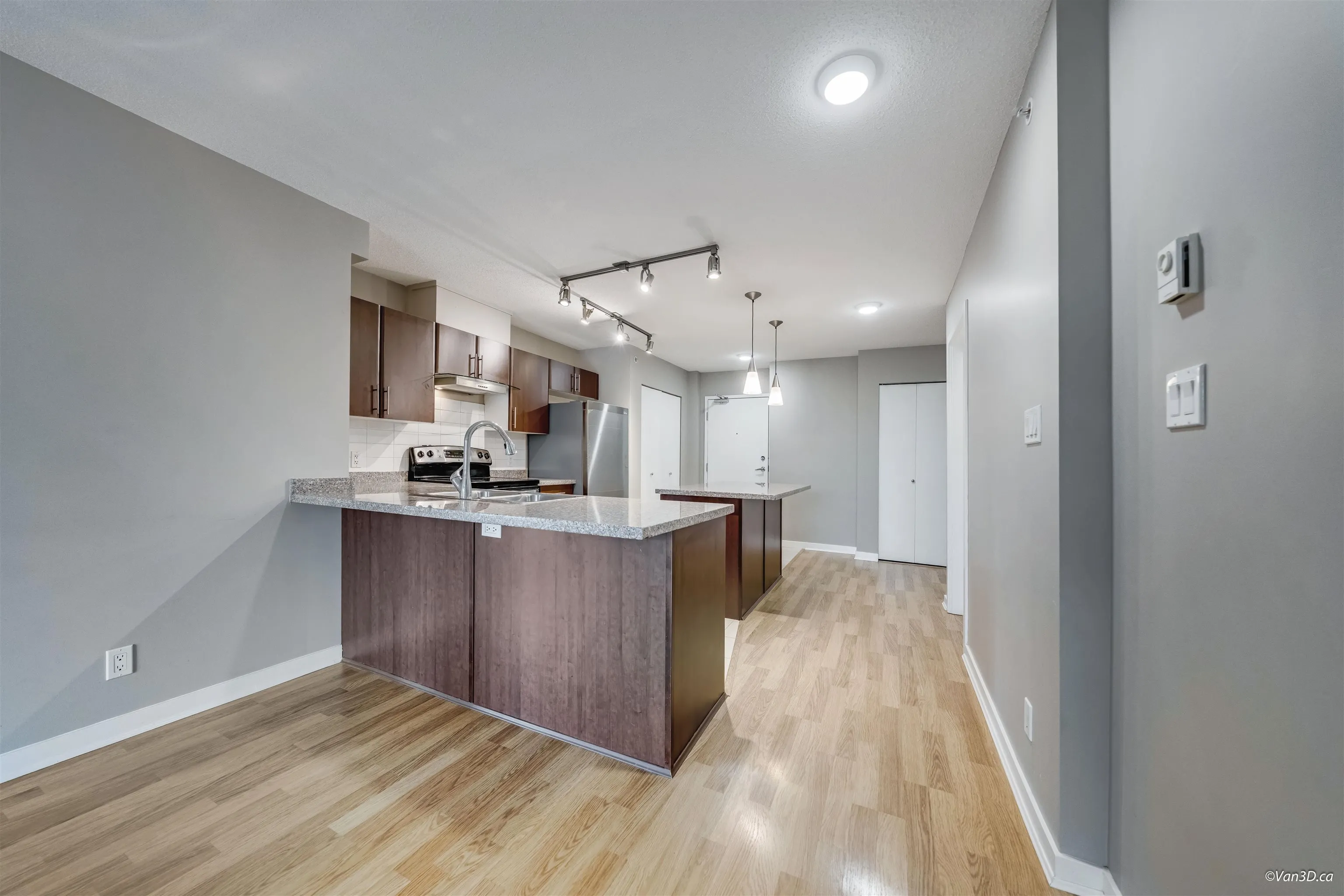 1101 1178 Heffley Crescent