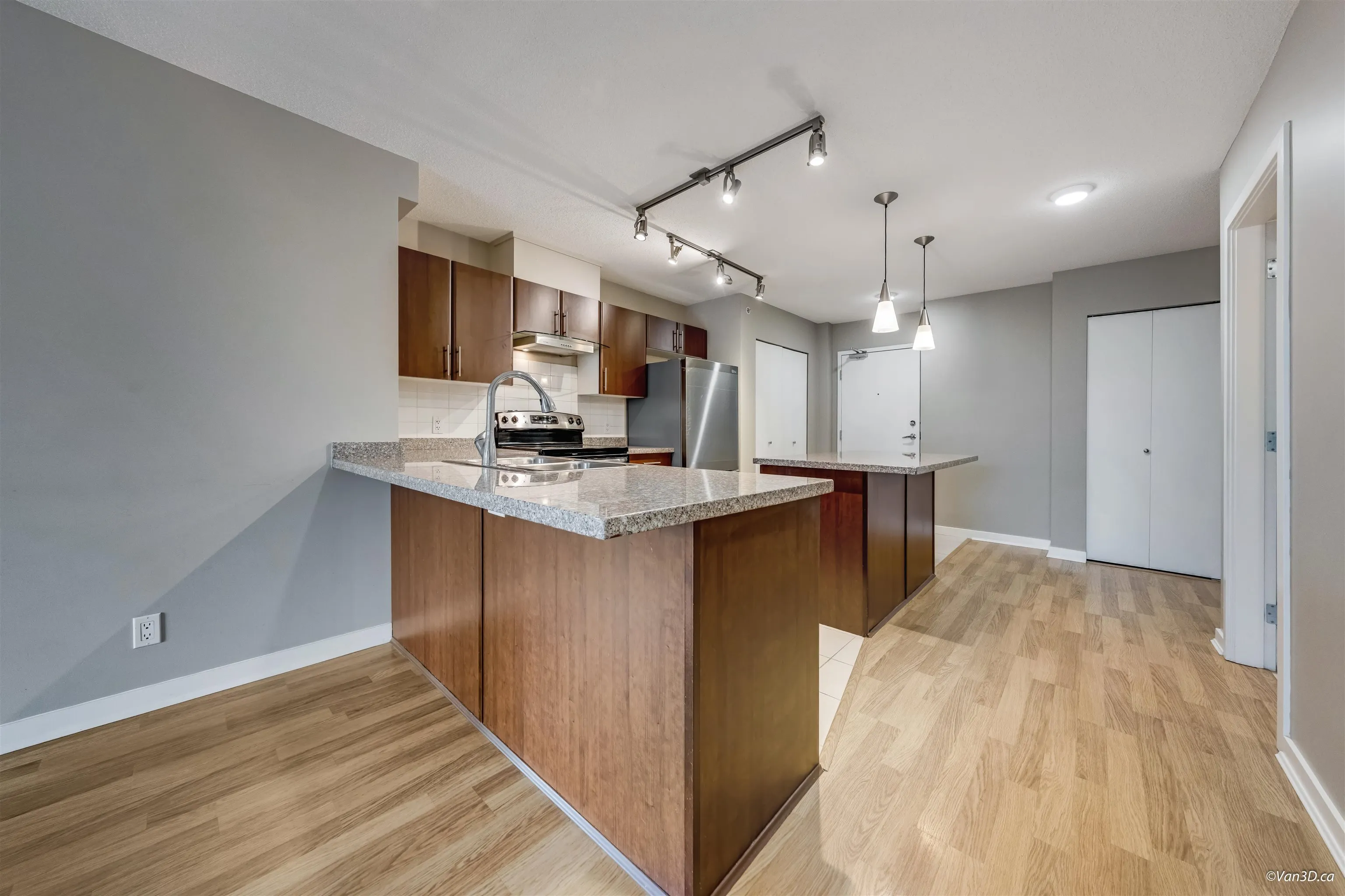 1101 1178 Heffley Crescent