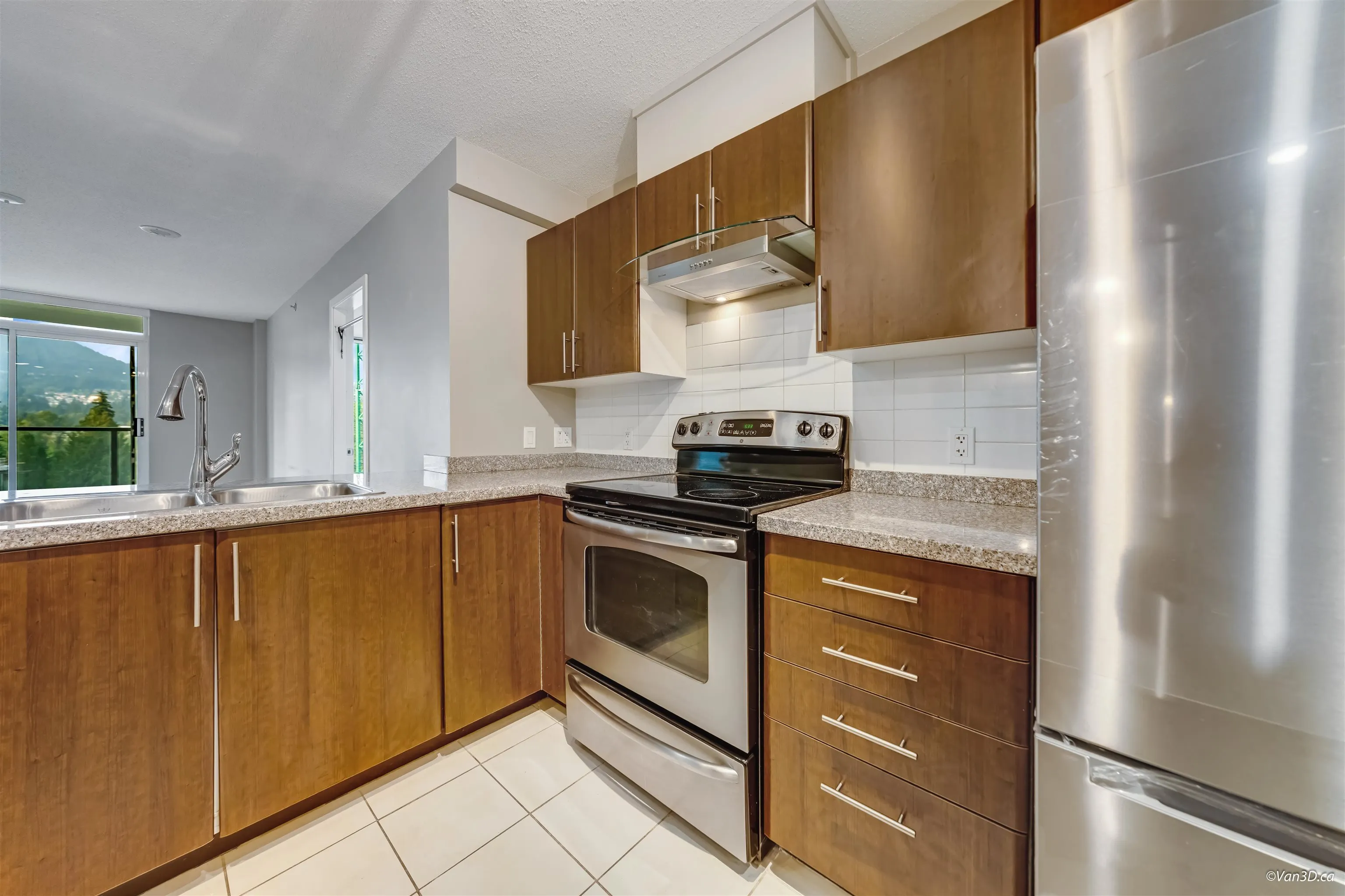 1101 1178 Heffley Crescent
