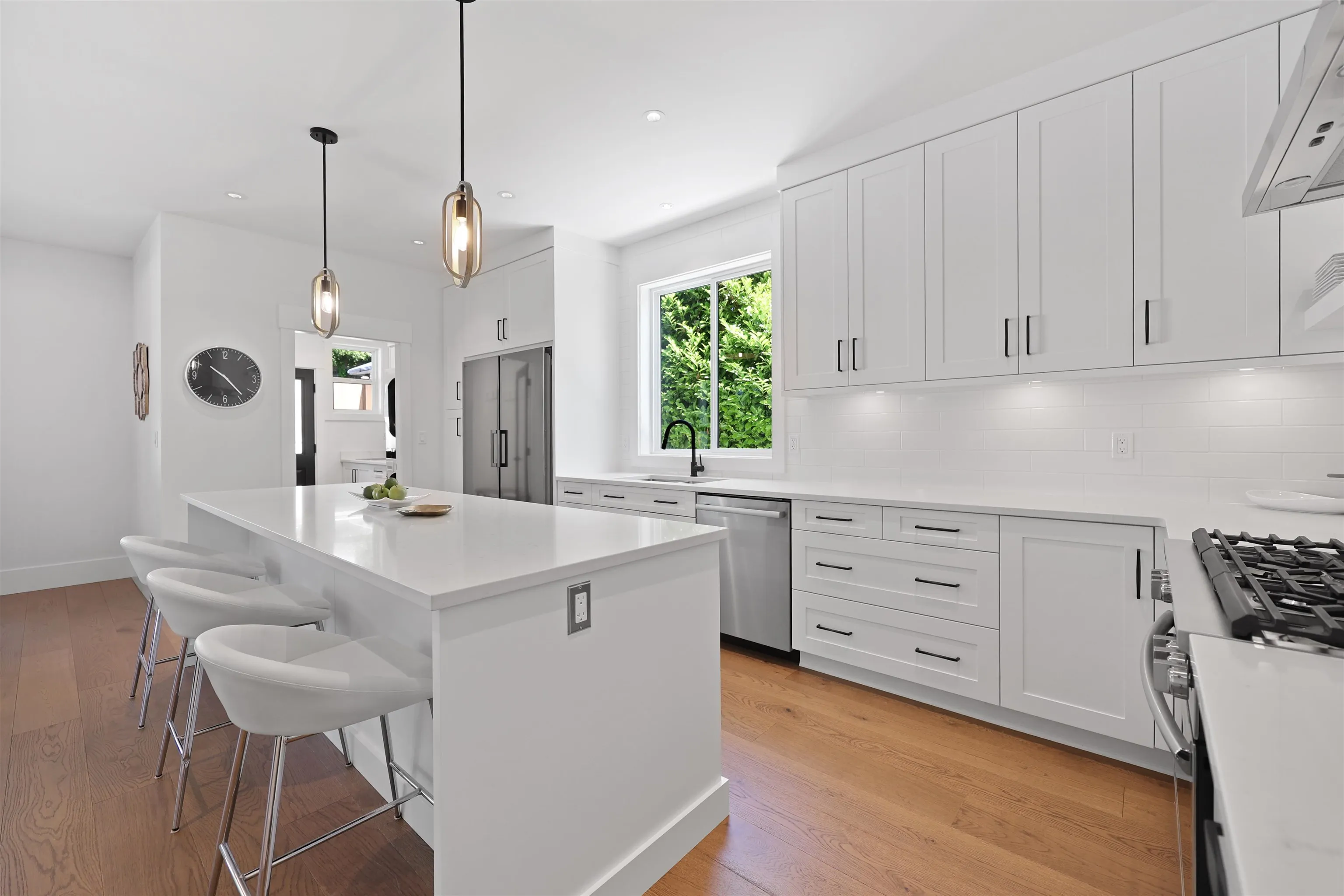 338 W 24th Street