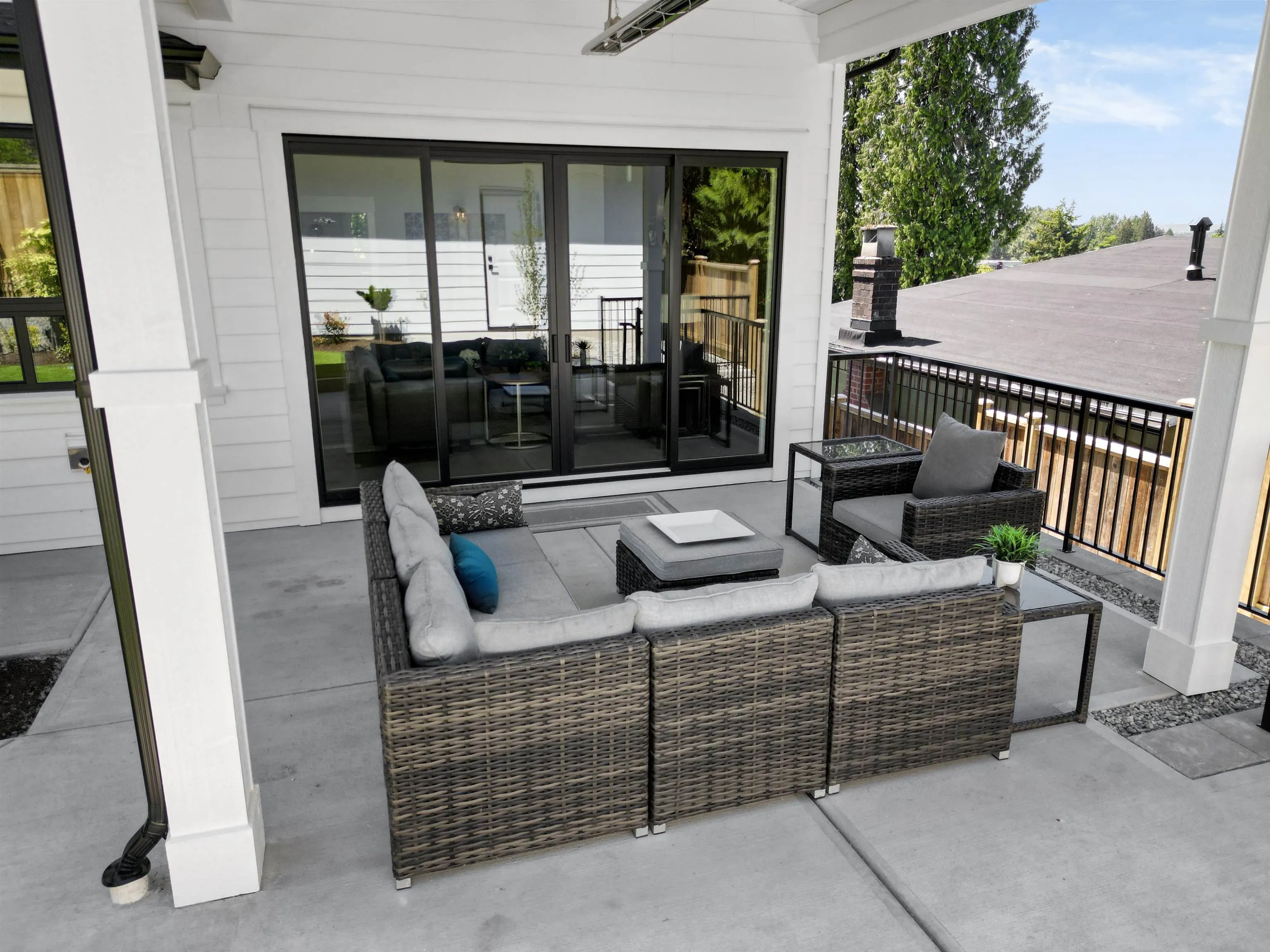 338 W 24th Street