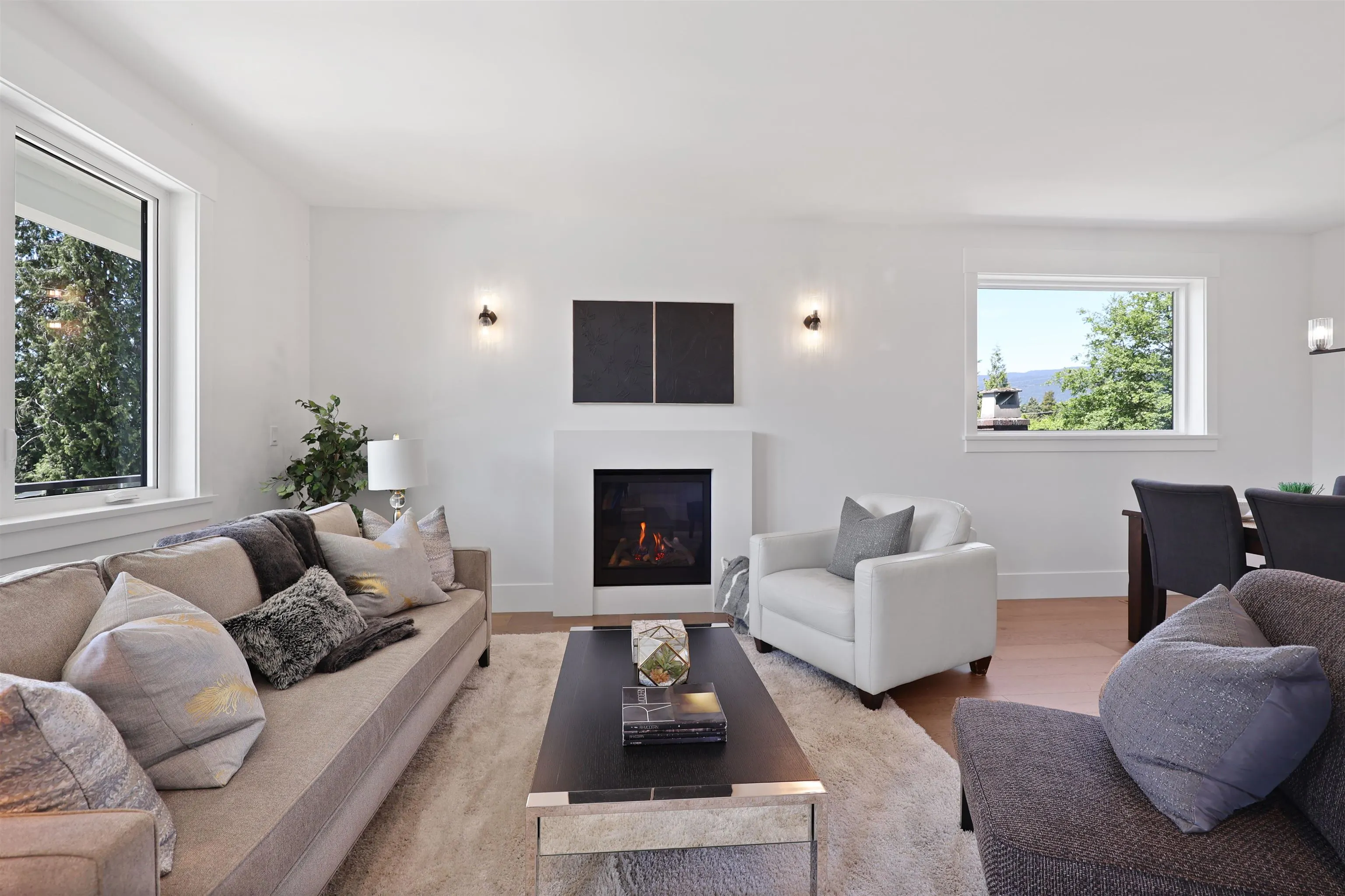 338 W 24th Street