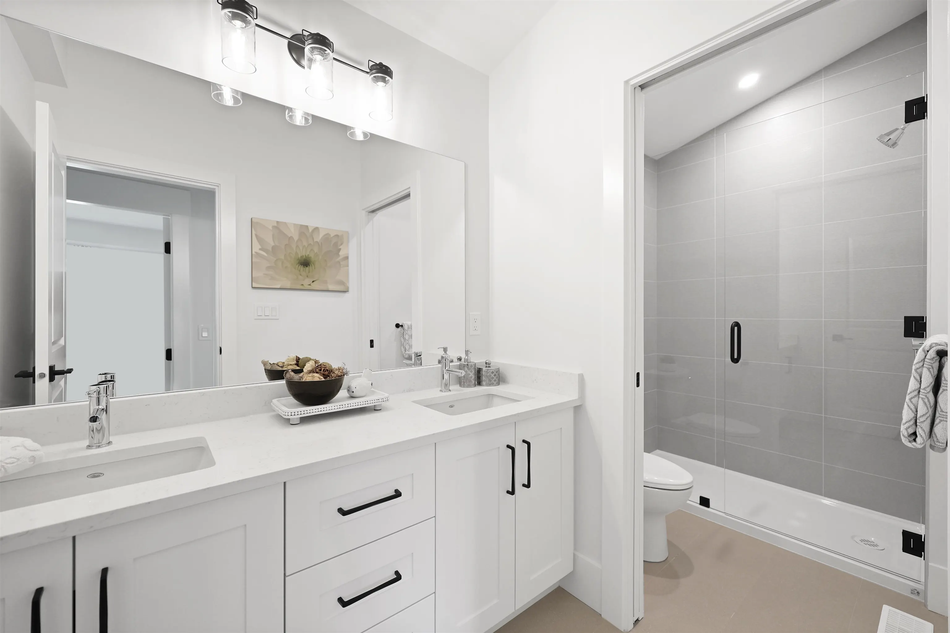 338 W 24th Street