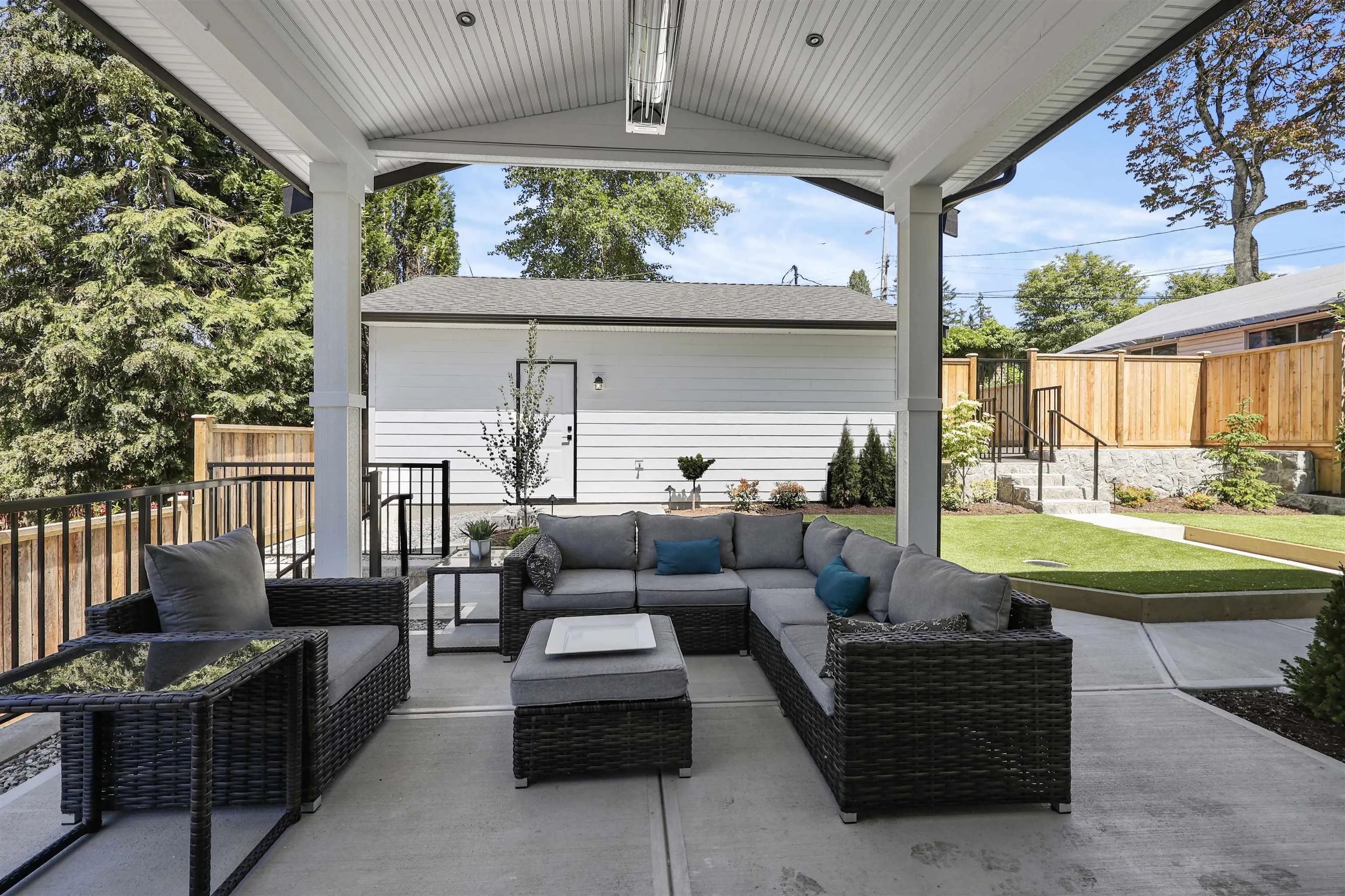 338 W 24th Street
