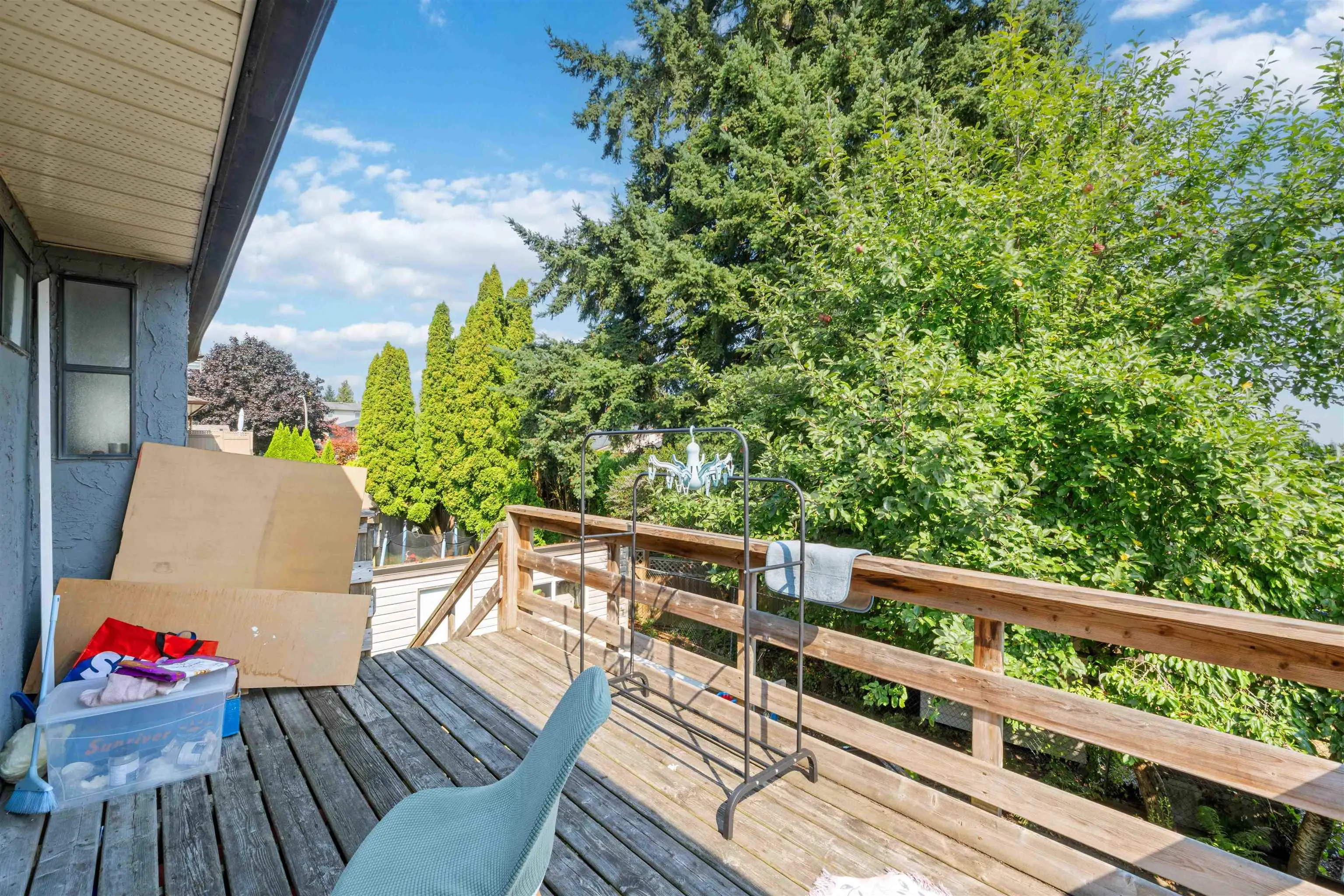 2418 Wayburne Crescent