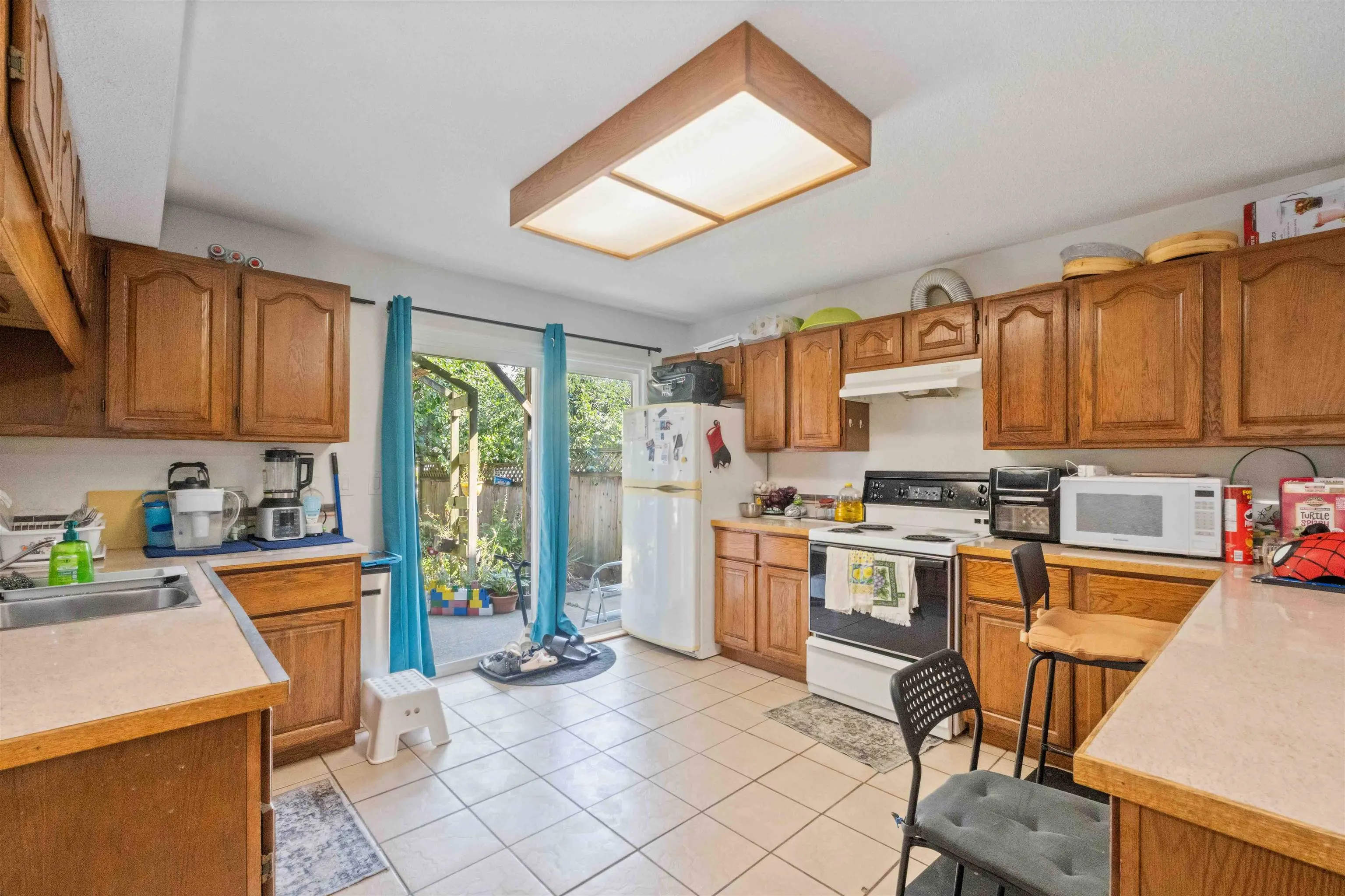 2418 Wayburne Crescent