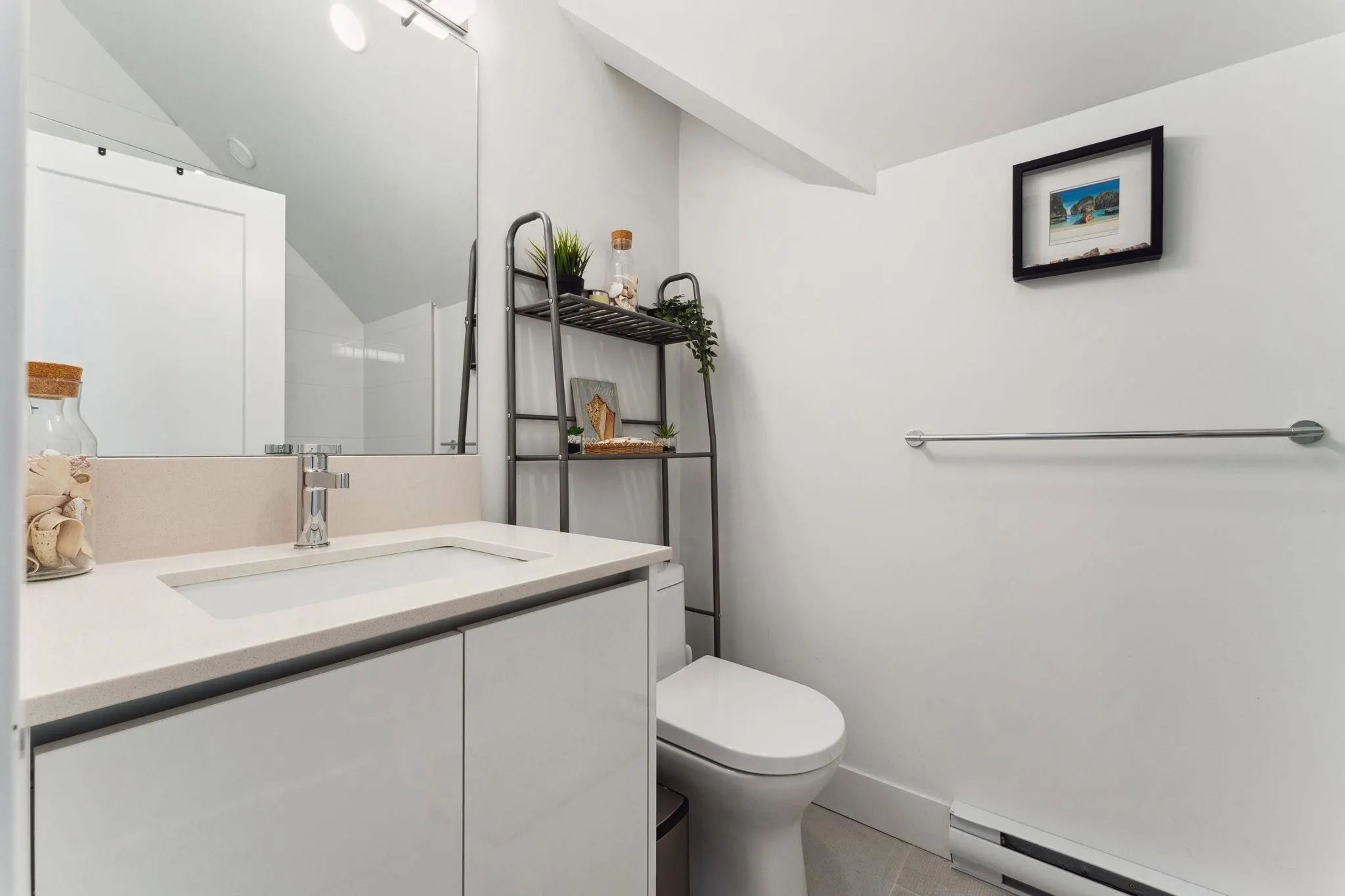212 1306 Laval Square