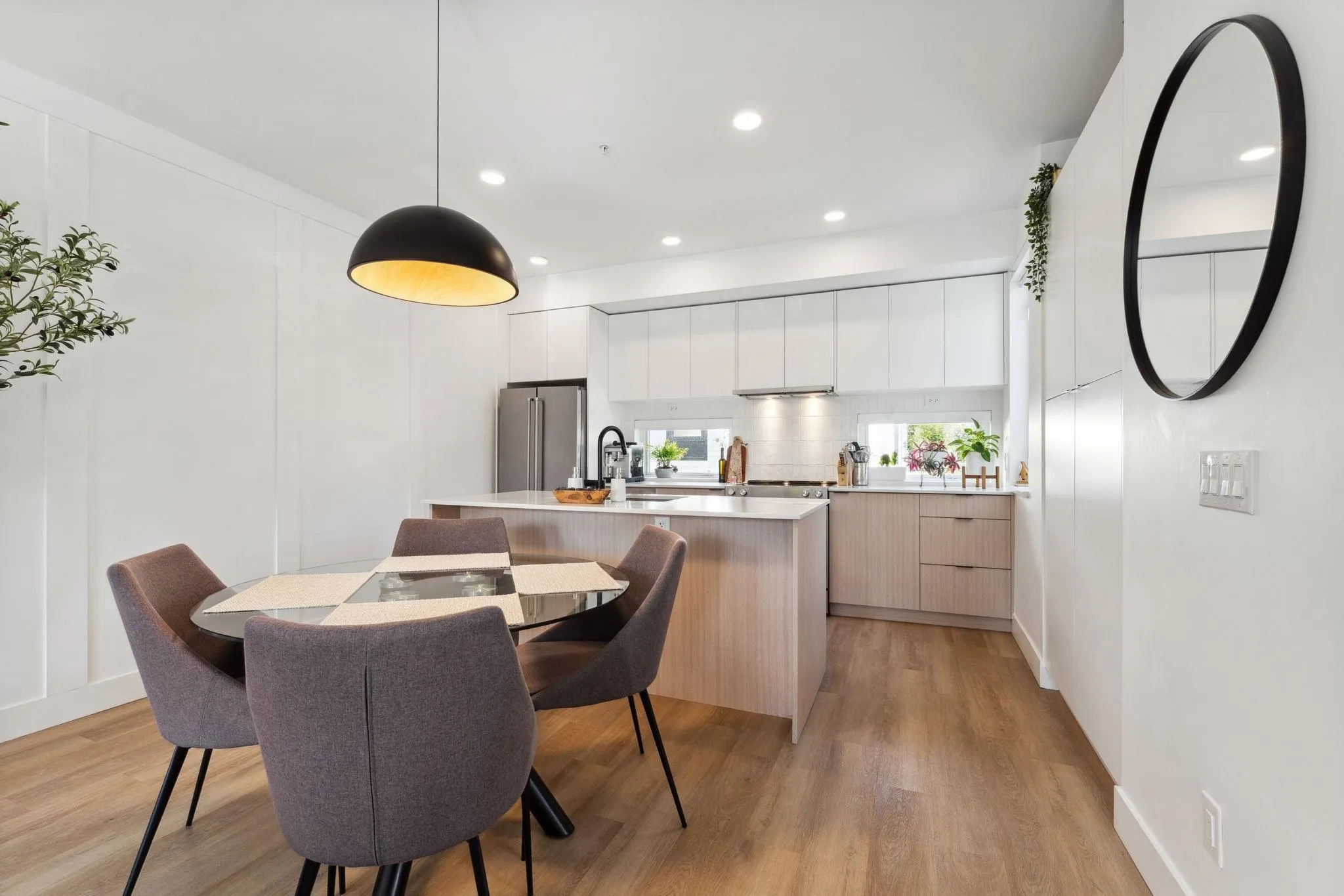 212 1306 Laval Square