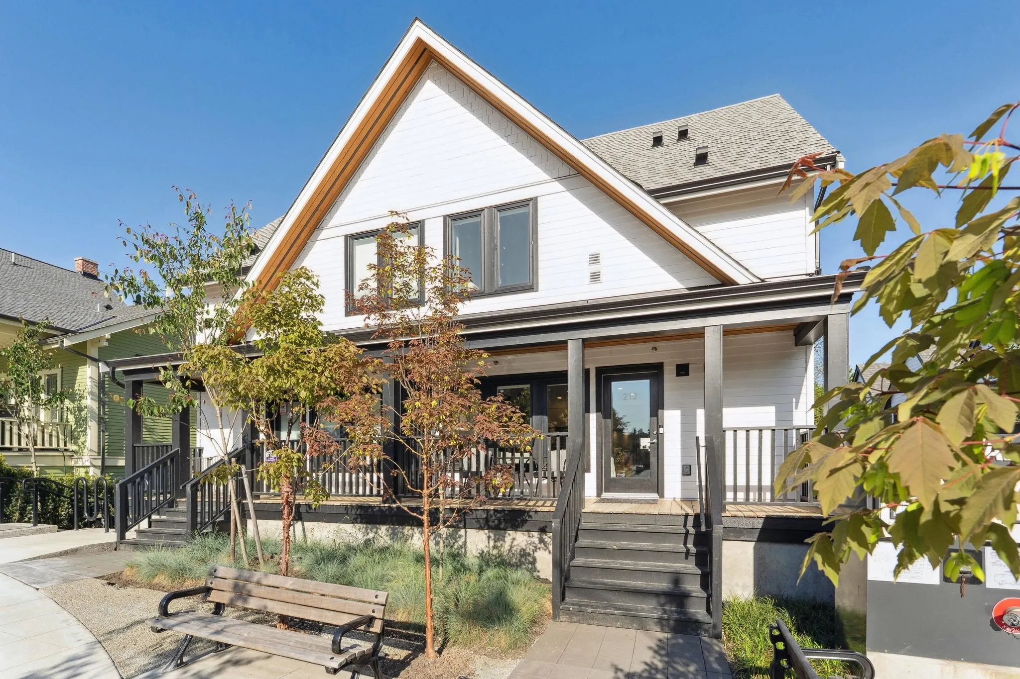 212 1306 Laval Square