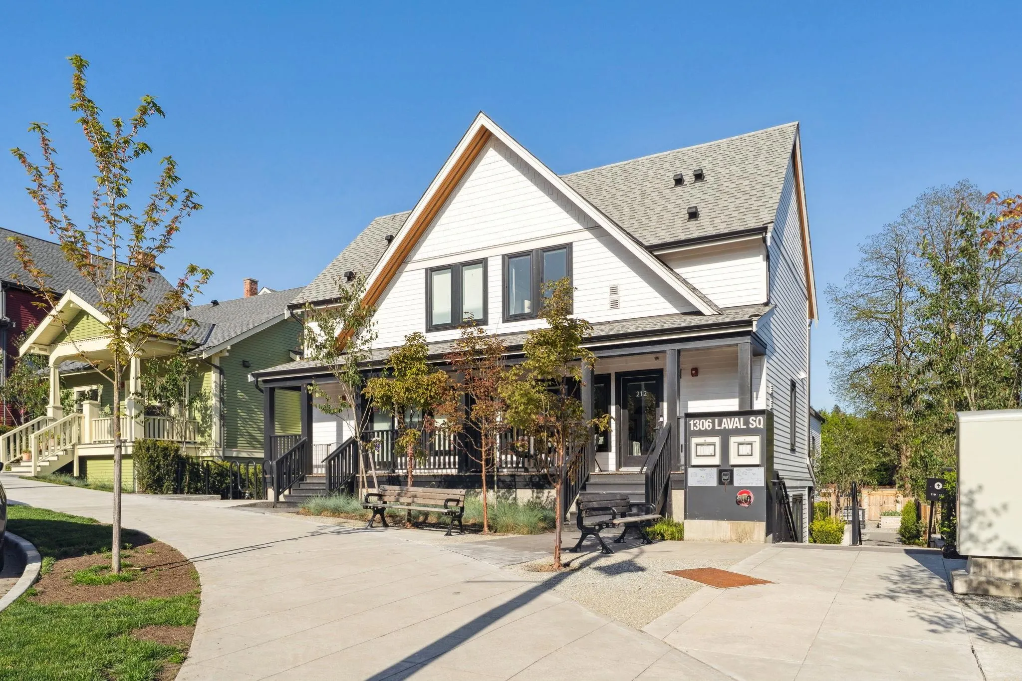 212 1306 Laval Square