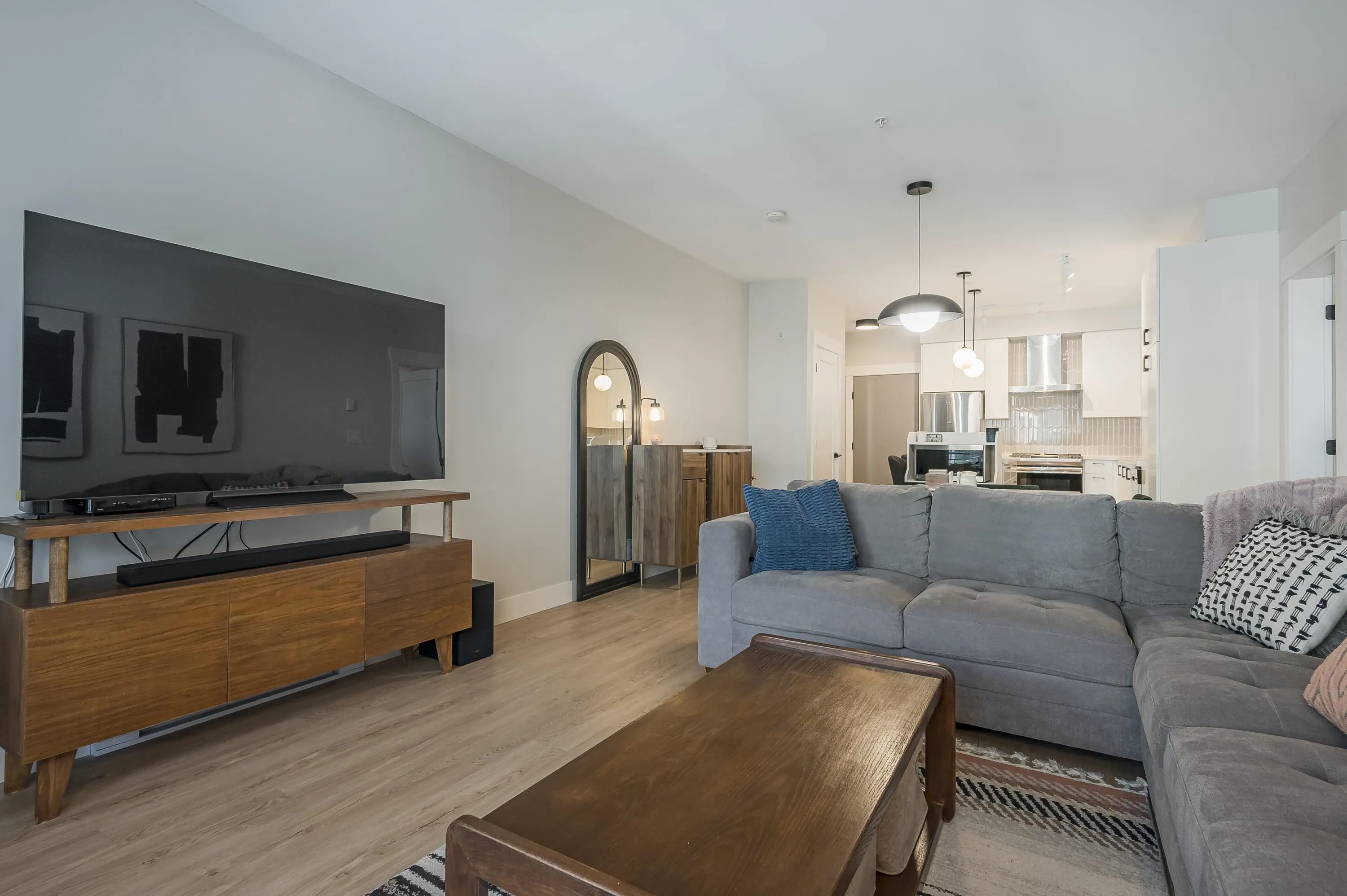 B408 20838 78b Avenue