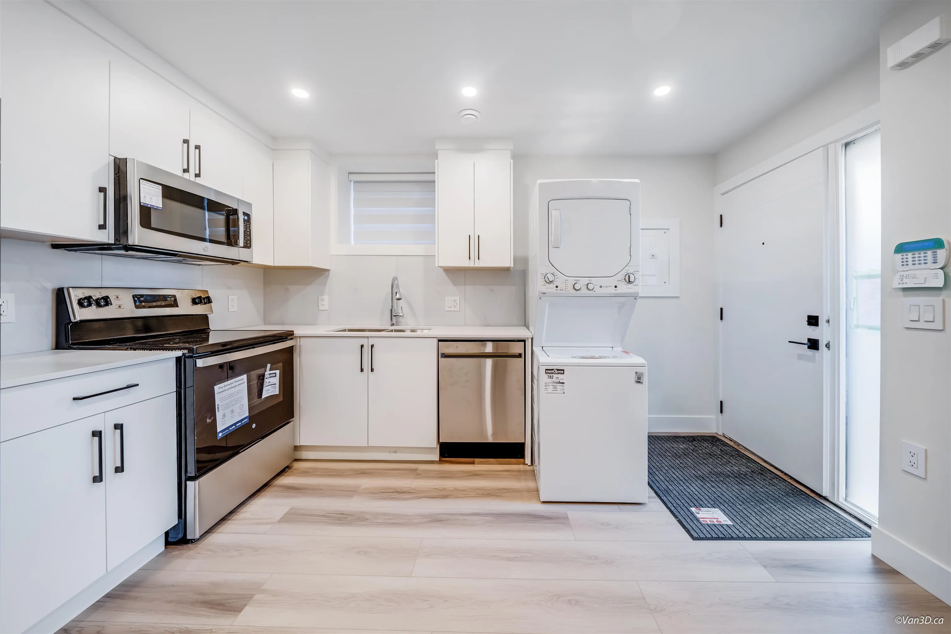 4320 Nanaimo Street