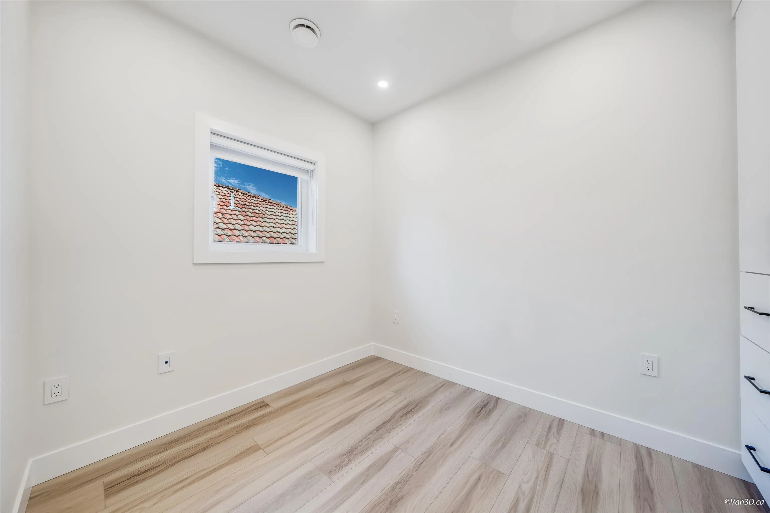 4320 Nanaimo Street