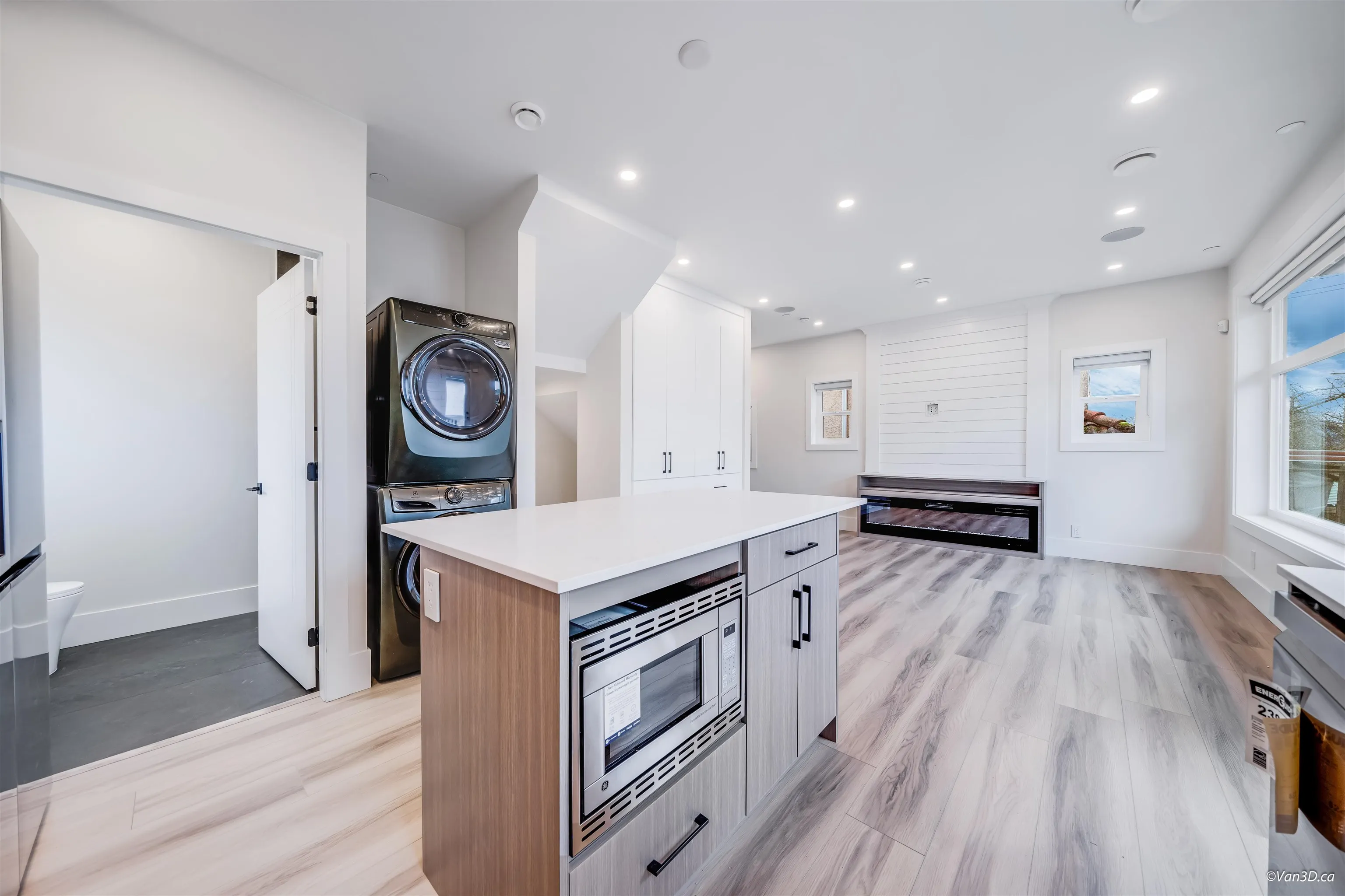 4318 Nanaimo Street