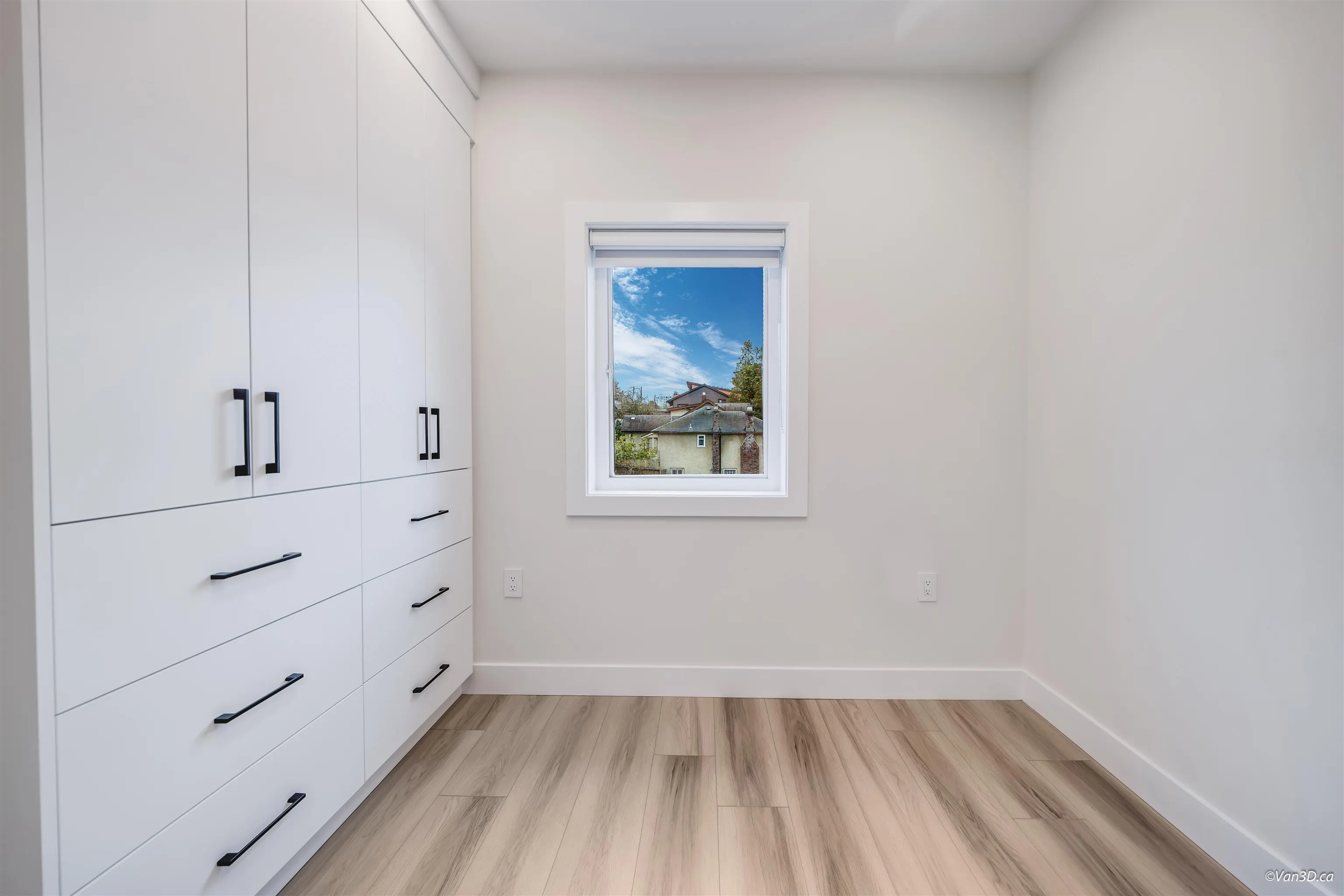 4318 Nanaimo Street