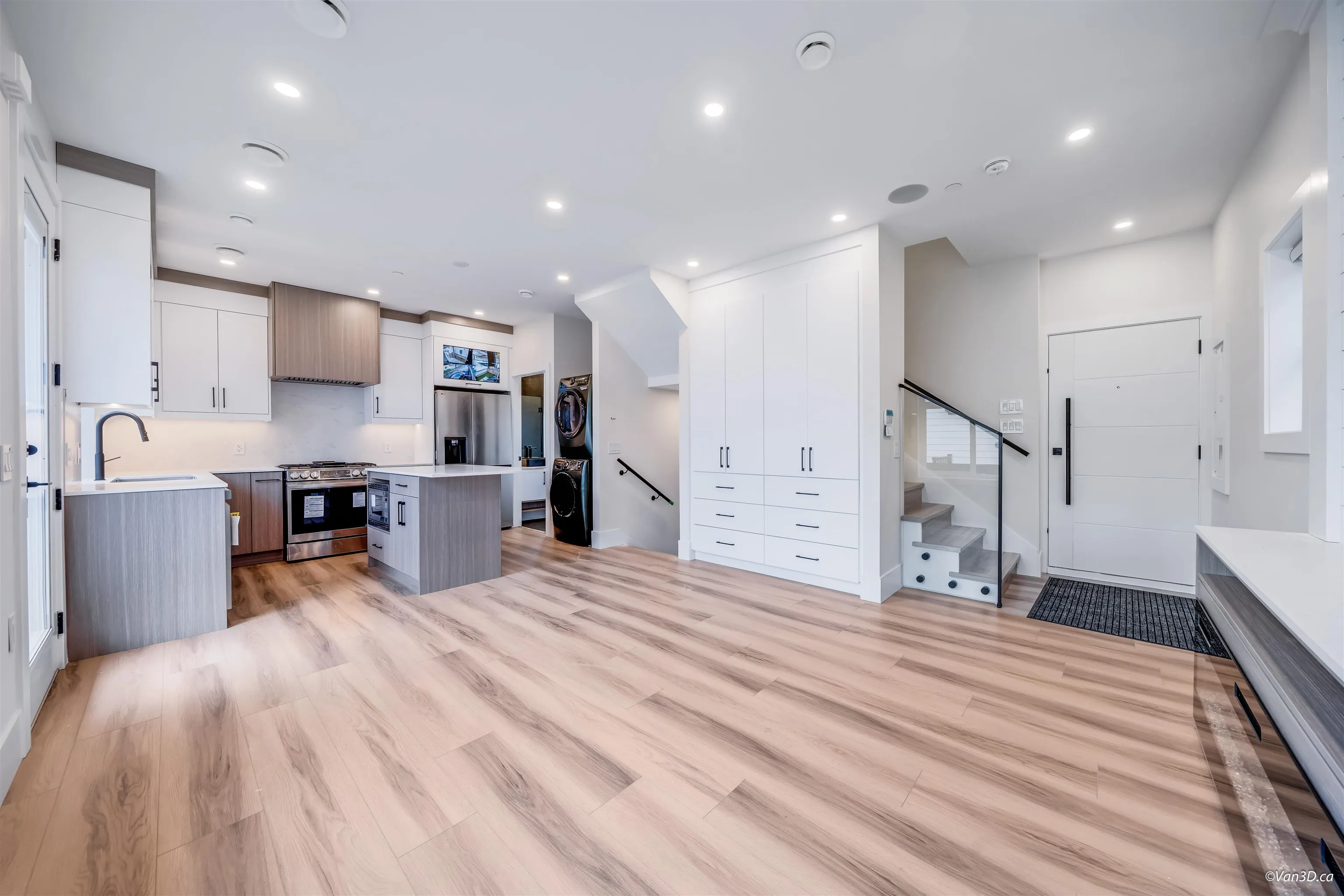 4318 Nanaimo Street