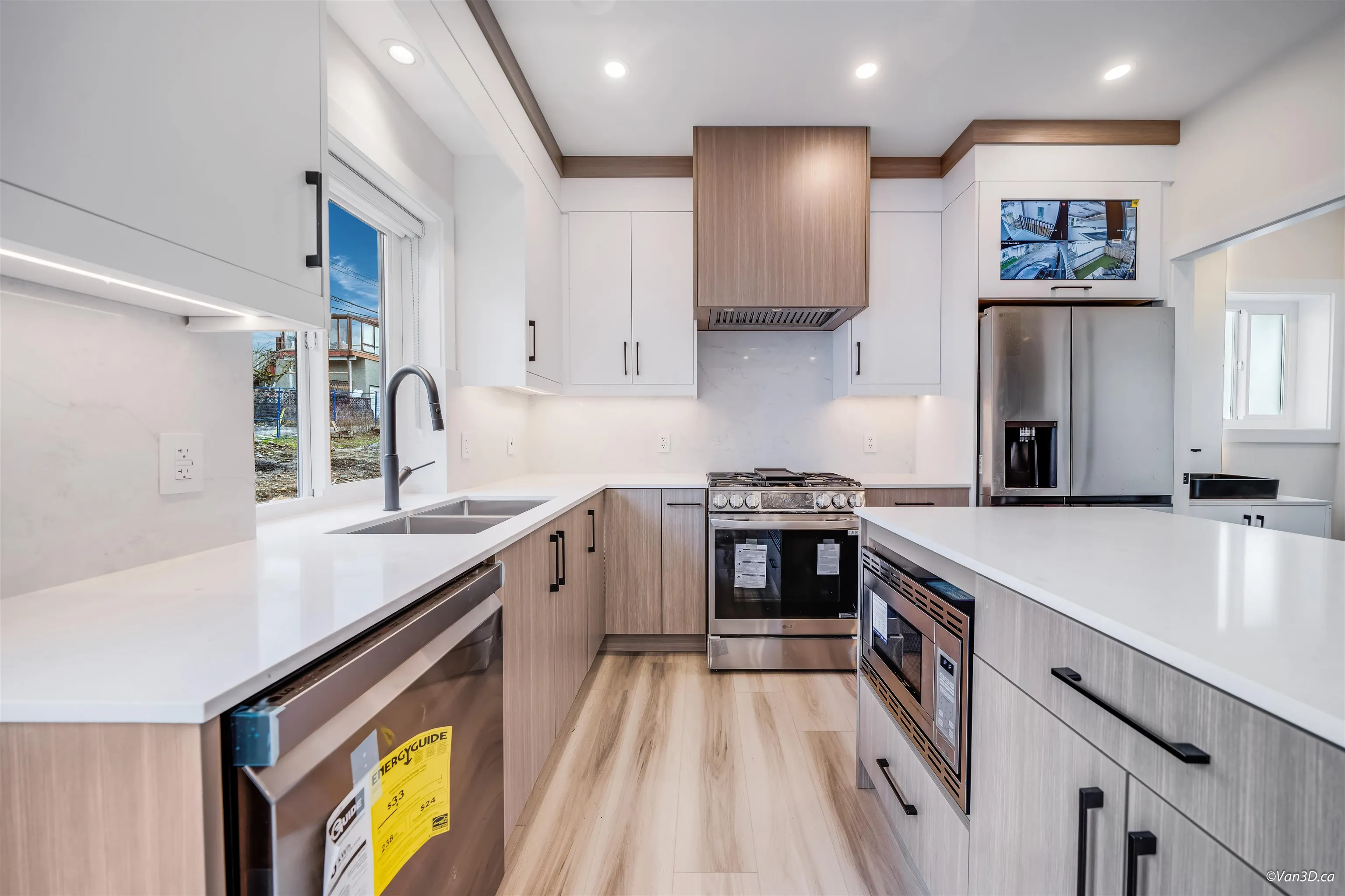4318 Nanaimo Street