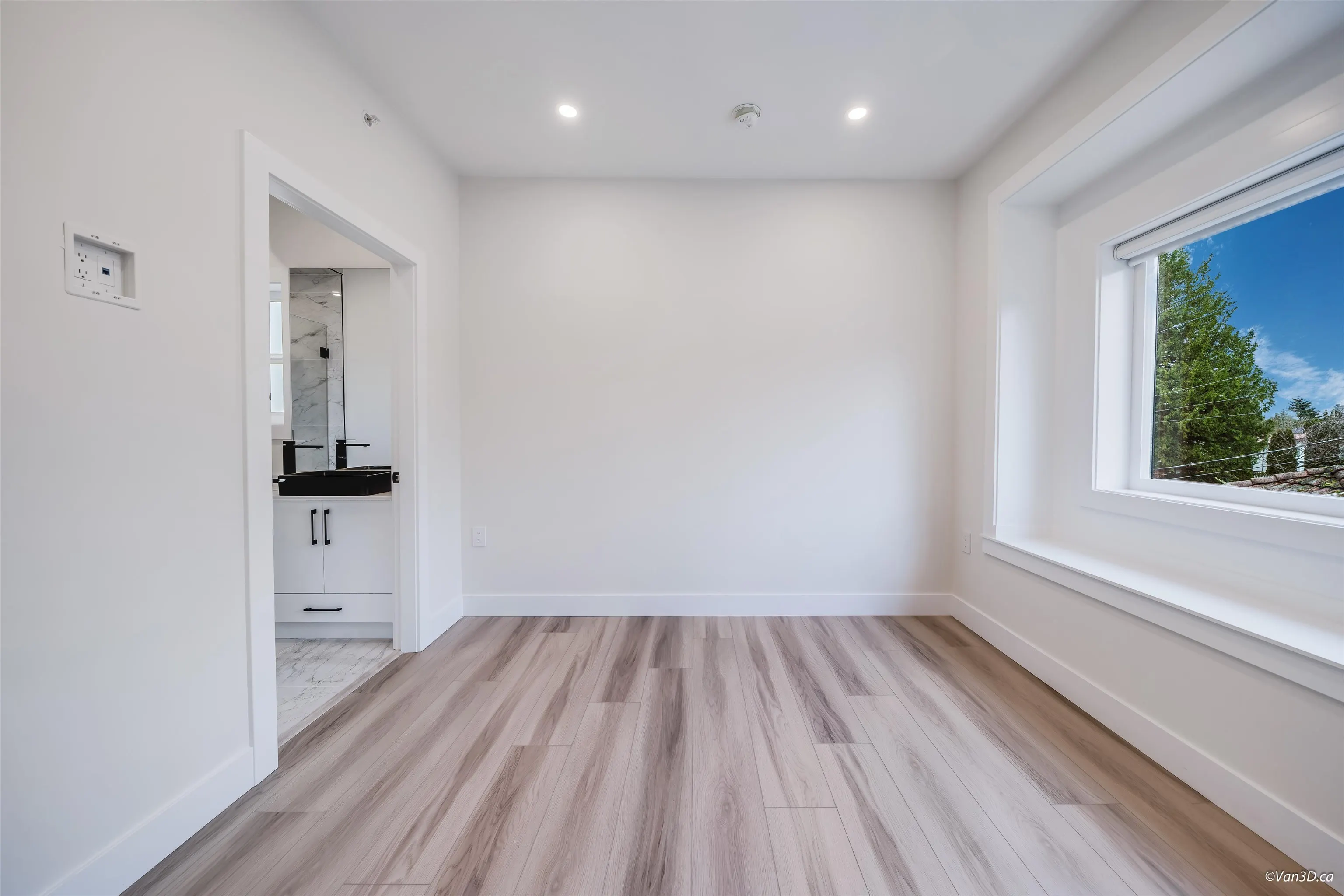 4318 Nanaimo Street