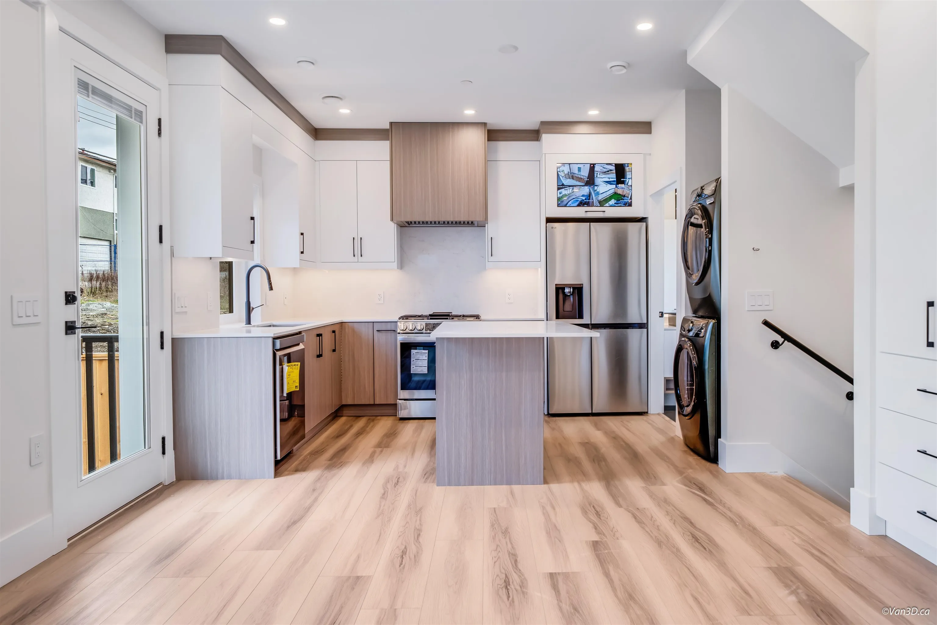 4318 Nanaimo Street