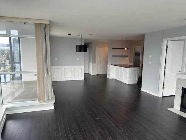 2704 2225 Holdom Avenue