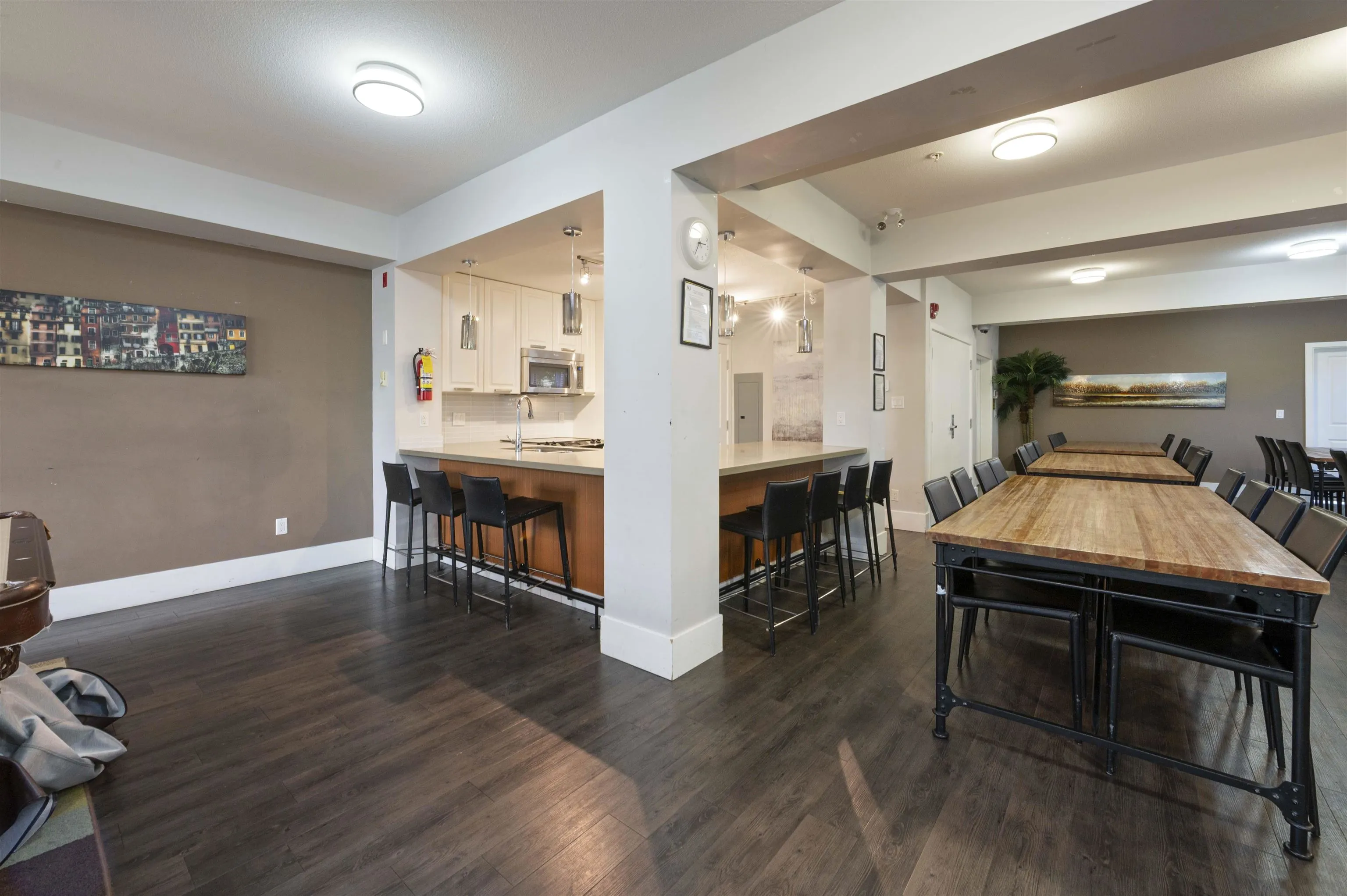 309 15388 105 Avenue