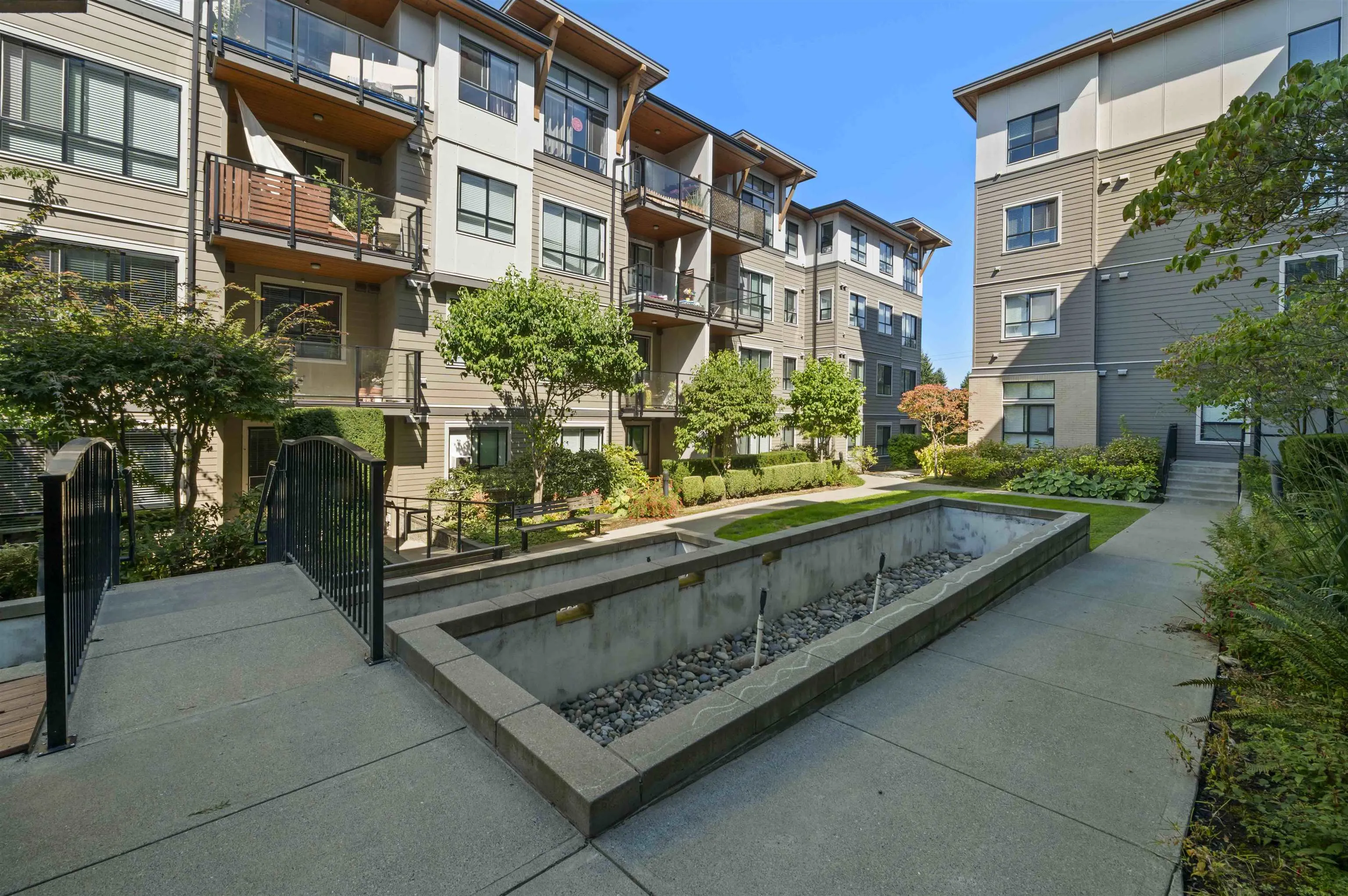 309 15388 105 Avenue