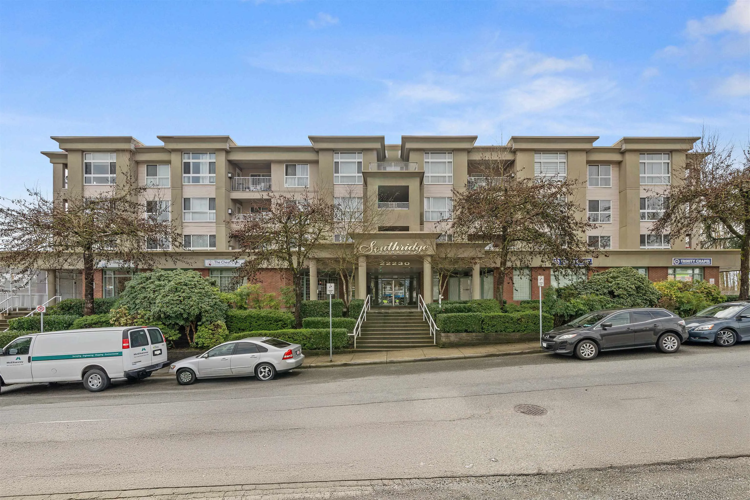 301 22230 North Avenue