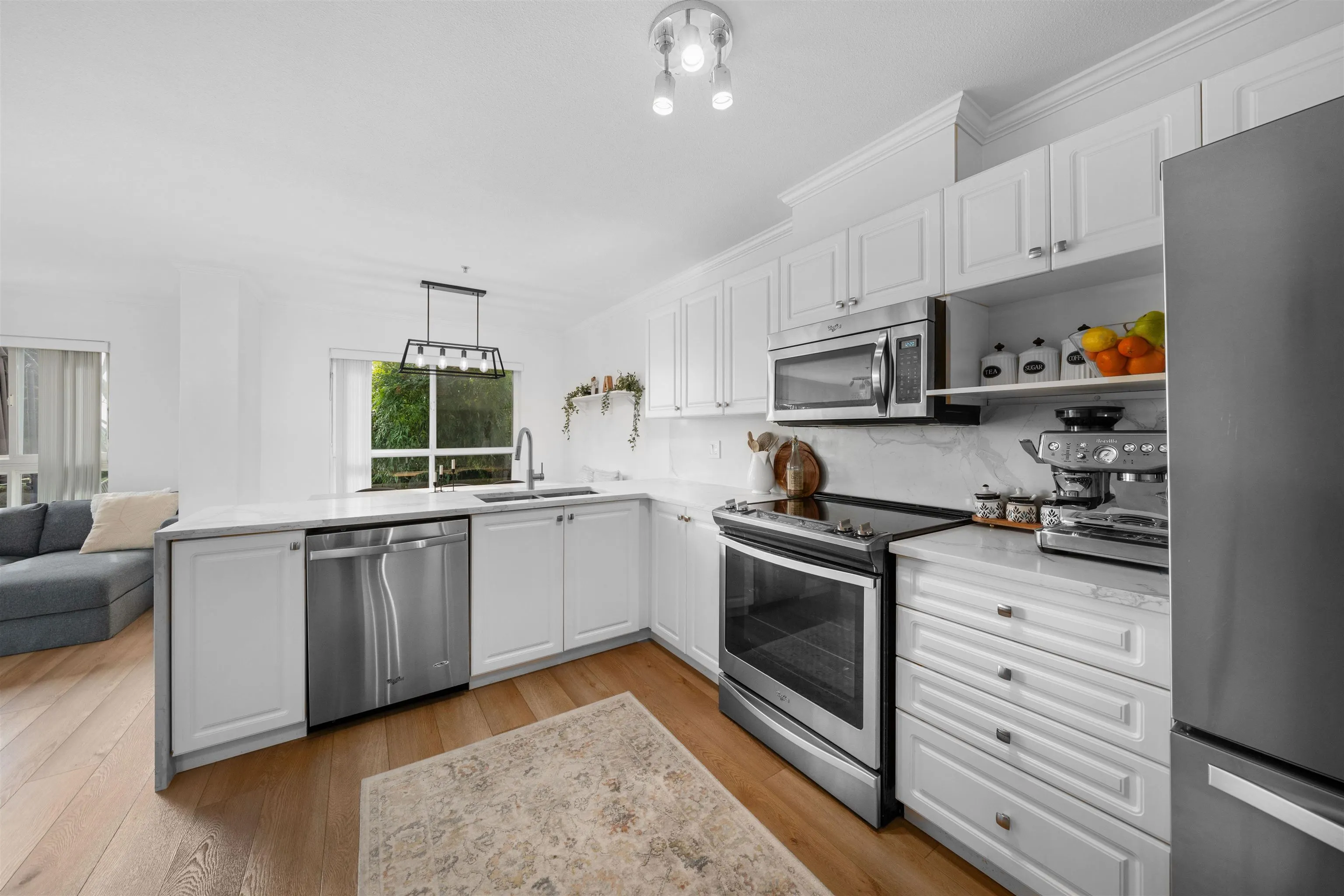 301 22230 North Avenue