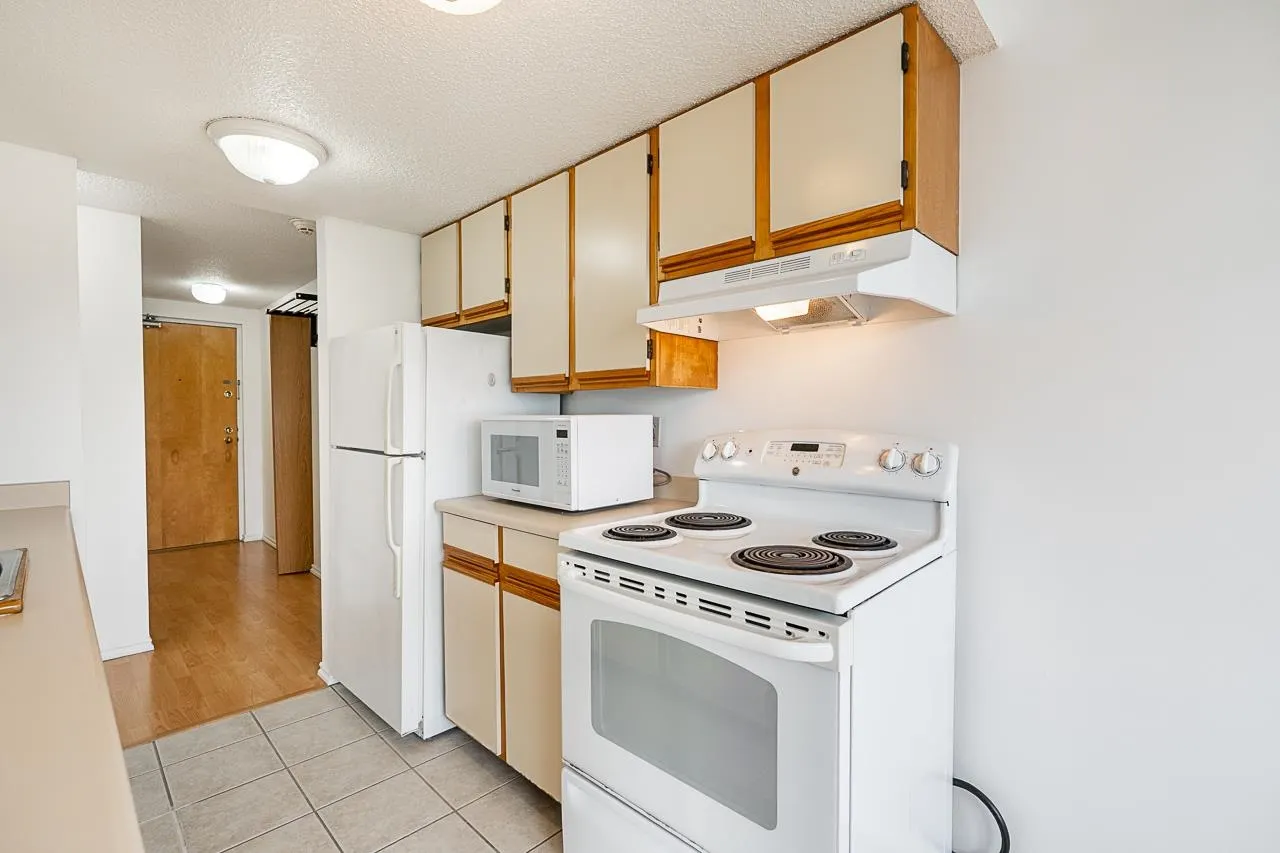 906 1026 Queens Avenue