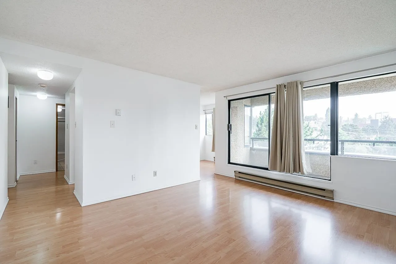 906 1026 Queens Avenue