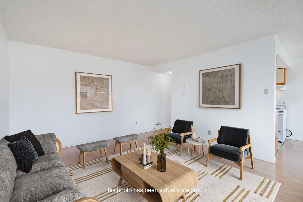 906 1026 Queens Avenue