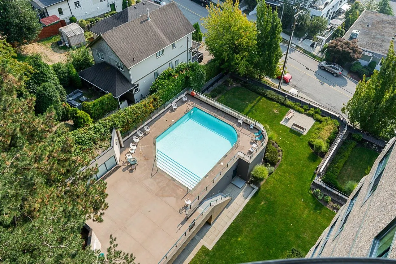 906 1026 Queens Avenue