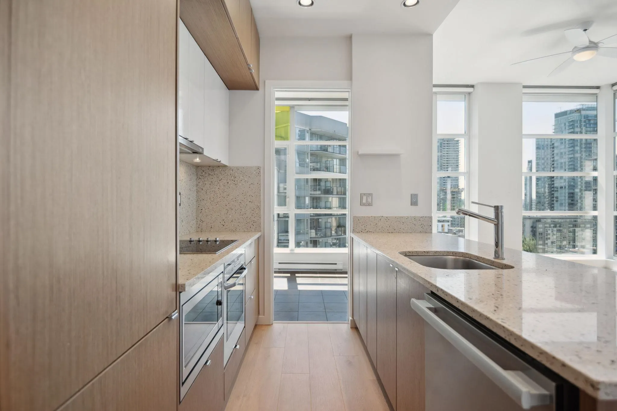 1206 1205 Howe Street