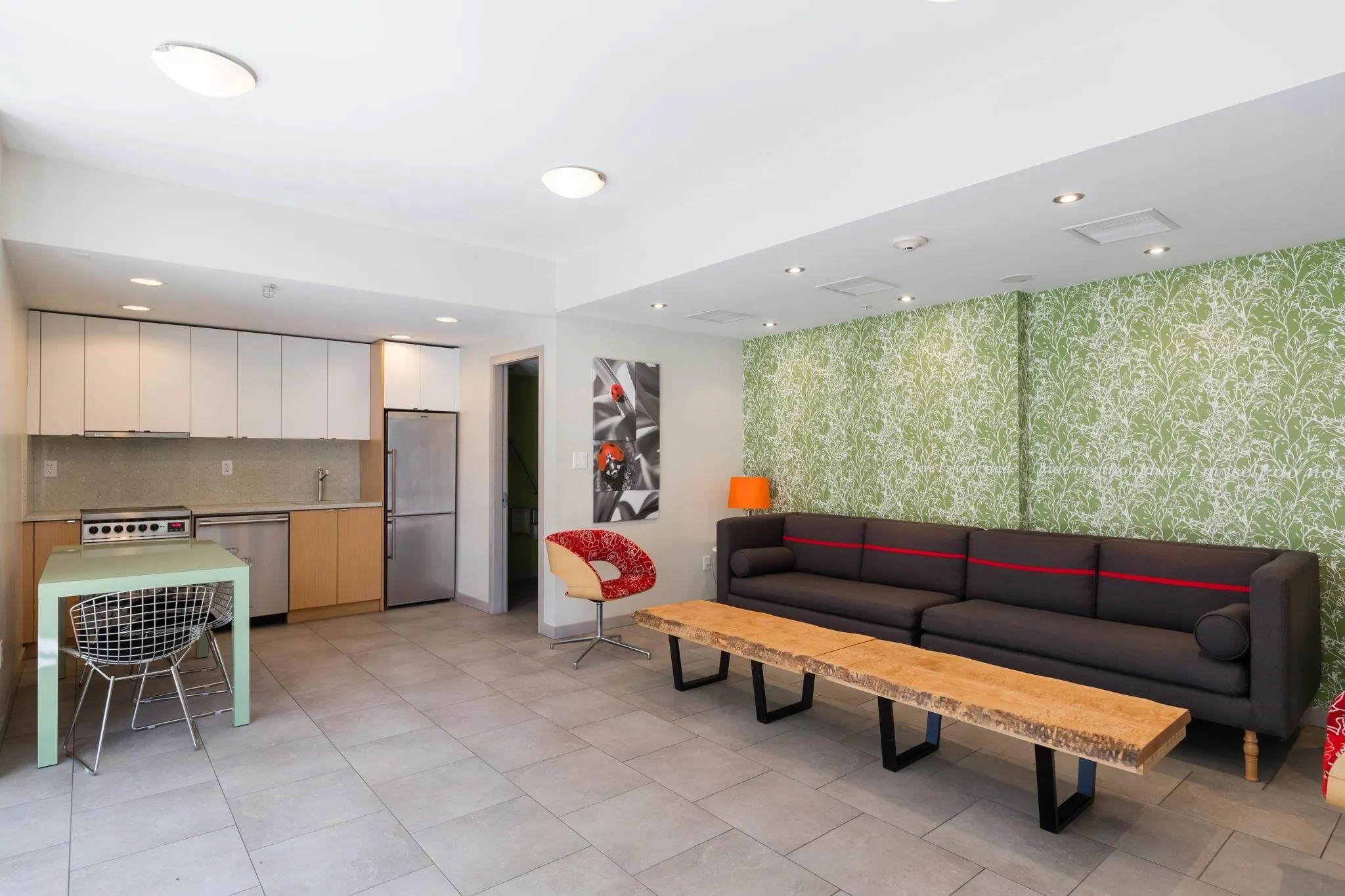 1206 1205 Howe Street