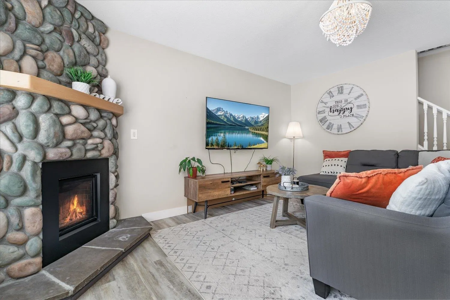 71 46360 Valleyview Road